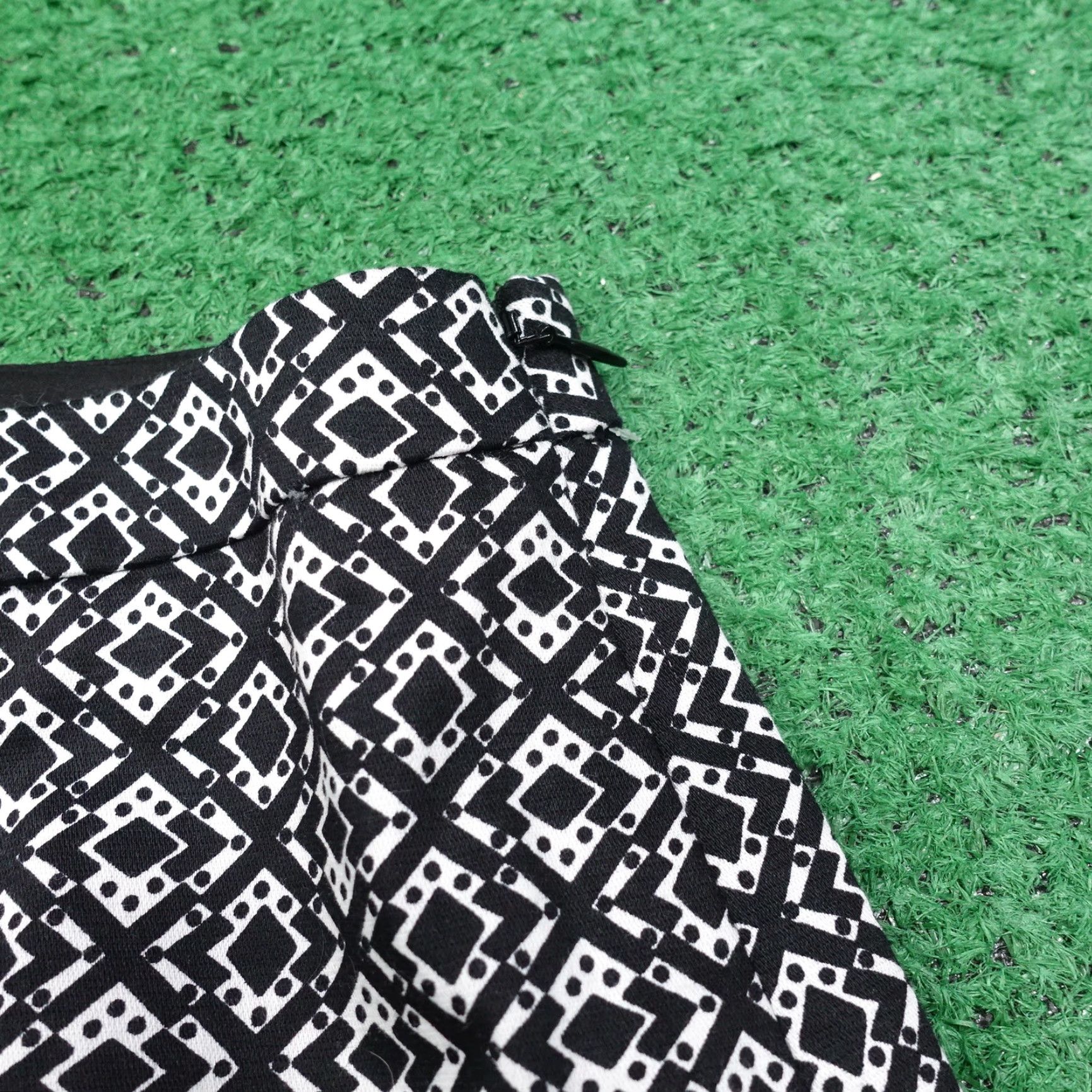 Vintage THE LIMITED Skirt Women Size 8 Black Geometric Pattern Womens Size 30" / US 8 / IT 44 - 4 Thumbnail
