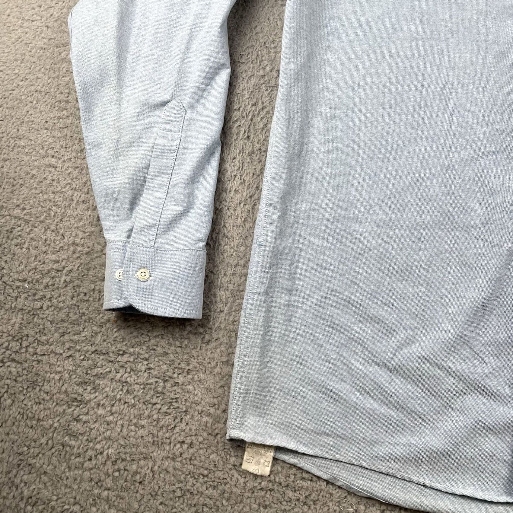 Vintage VINTAGE Manhattan Shirt Makers Button-Up Long Sleeve Mens Size L/XL Blue - 60/40 Cotton-Polyester Wrangler Free Wrinkle)/ Size US L / EU 52-54 / 3 - 6 Thumbnail