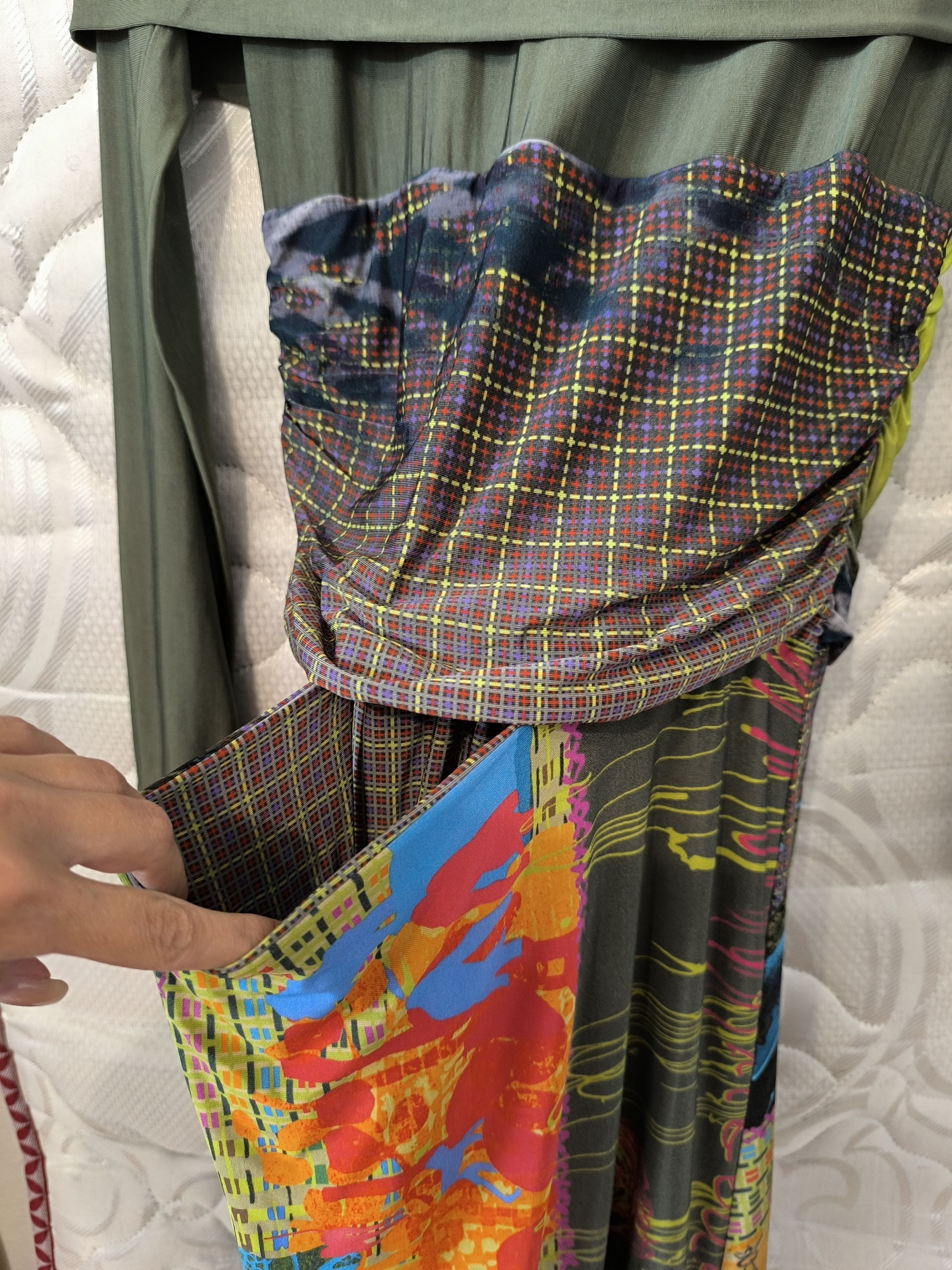 Other Save The Queen Off Shoulder Multicolor Short Dress Size S Size S / US 4 / IT 40 - 5 Thumbnail