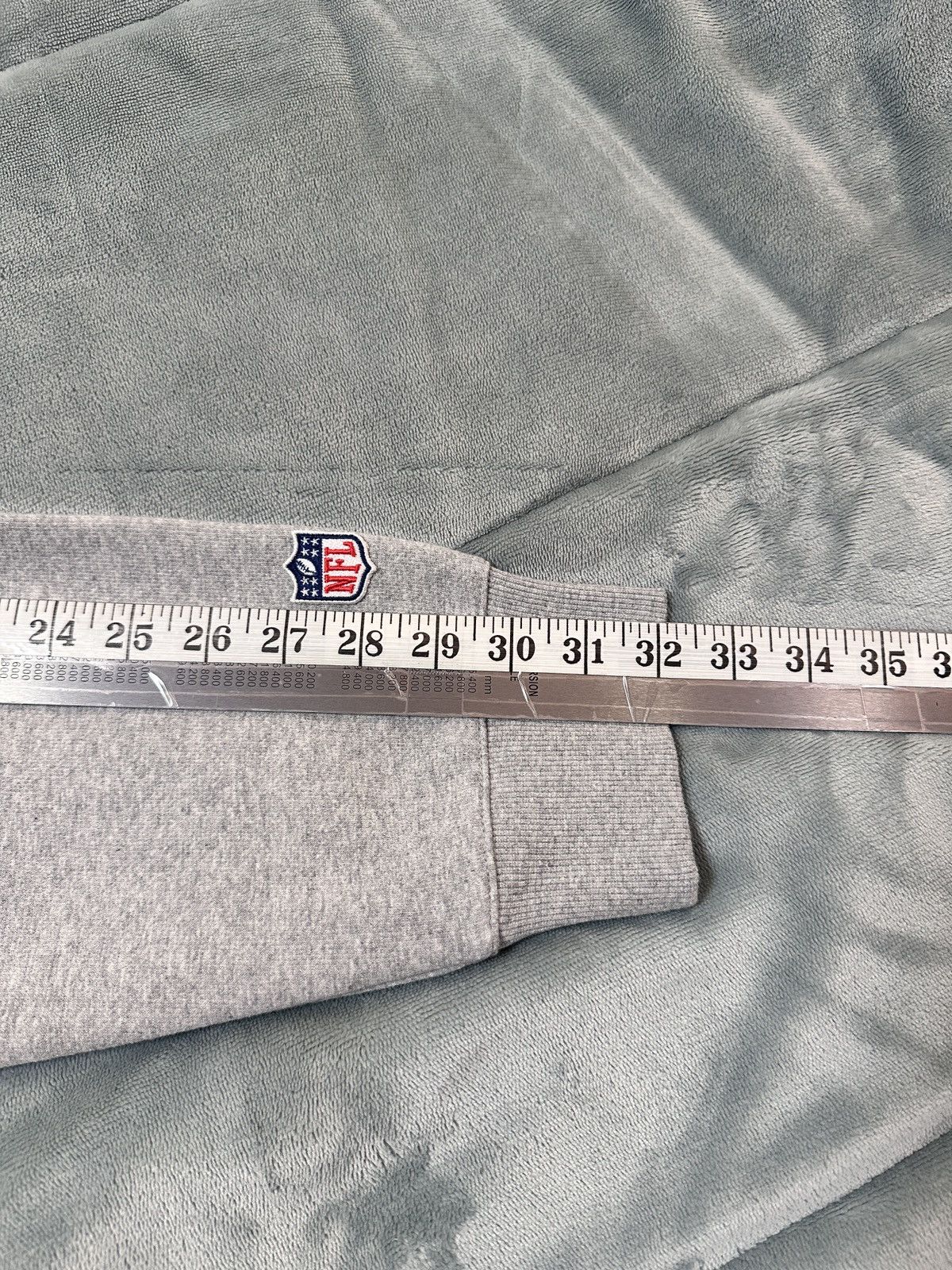 NFL New NFL Athletic Logo Crewneck Sweater Size XLarge Size US XL / EU 56 / 4 - 7 Thumbnail