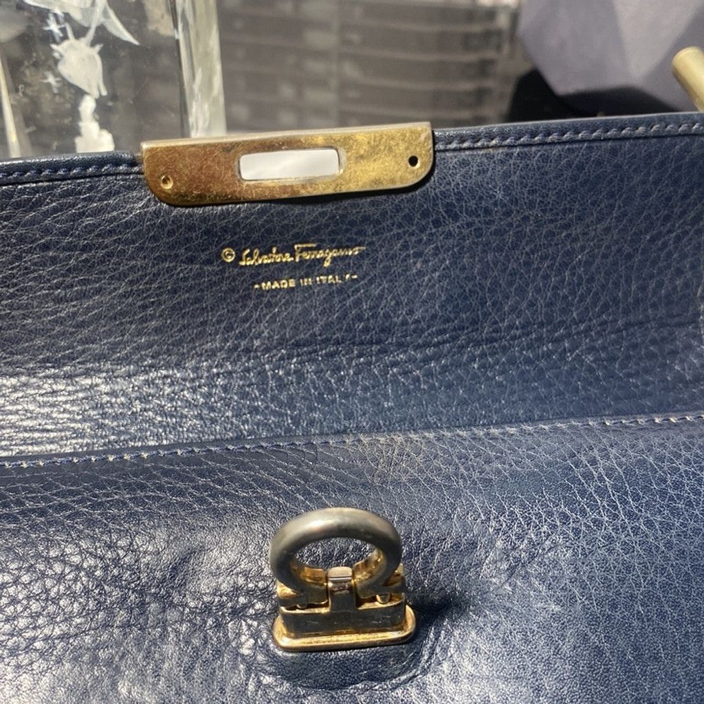 Salvatore Ferragamo Authentic 💙 Ferragamo Long Wallet Size ONE SIZE - 16 Thumbnail
