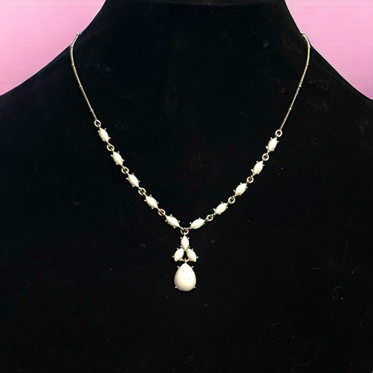 Vintage Vintage Avon NR gold tone white stones lavalier necklace Size ONE SIZE - 1 Thumbnail