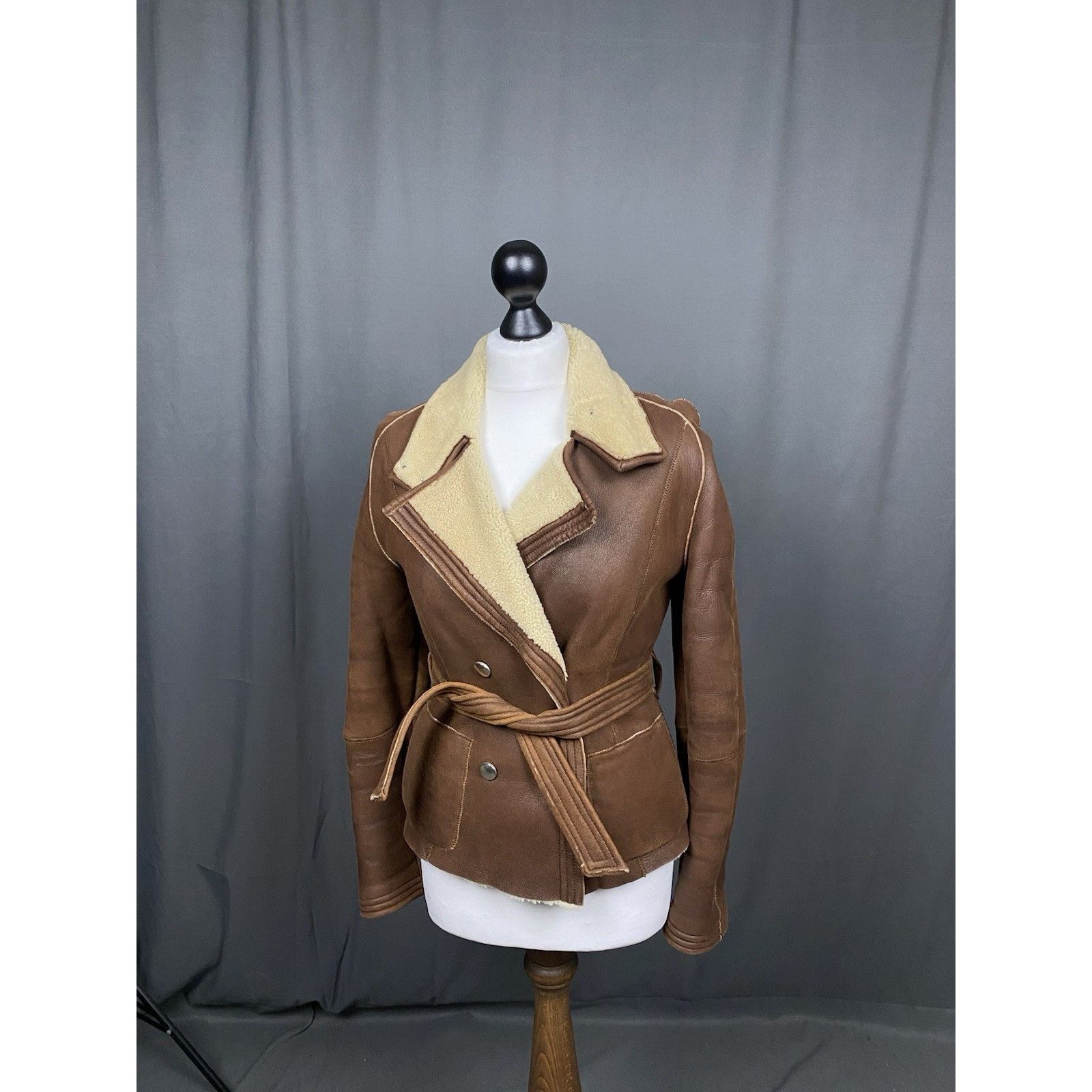 Versace Versus Versace Vintage Brown Shearling Belted Biker Jacket S Size S / US 4 / IT 40 - 4 Thumbnail