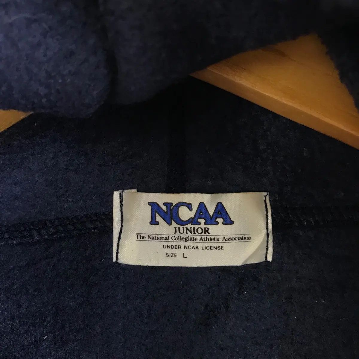 NCAA × Vintage Vtg NCAA COLLEGIATE Snowboarding Air Ride Hoodie Sweatshirt Size US L / EU 52-54 / 3 - 9 Thumbnail