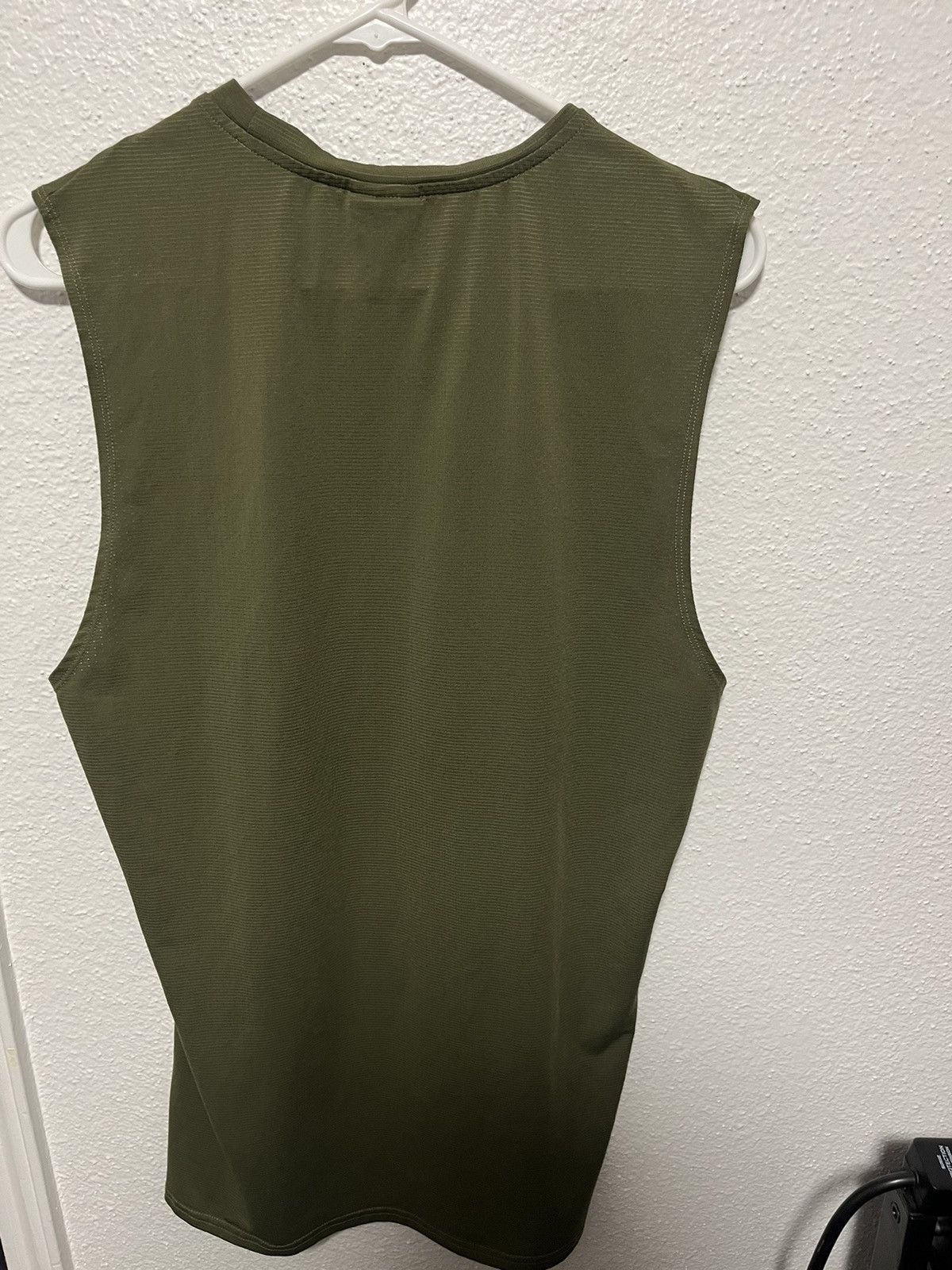 Gymshark Gymshark Cut Off Size US M / EU 48-50 / 2 - 2 Thumbnail