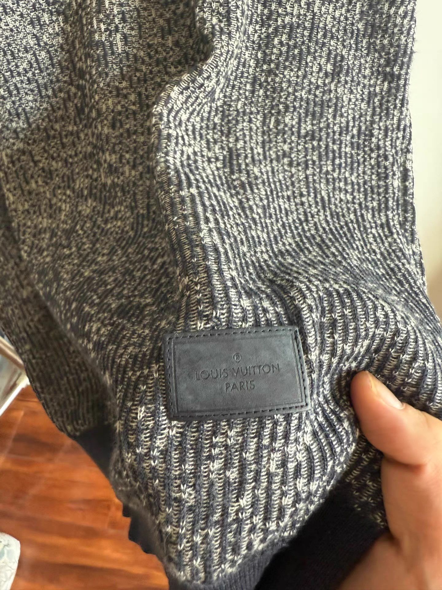 Vintage Vintage Louis Vuitton Gradient Knit Sweater Q17 Size US M / EU 48-50 / 2 - 3 Thumbnail