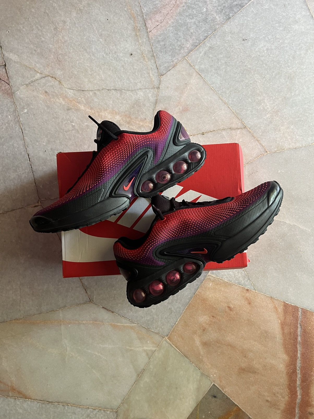 Nike NIKE AIR MAX DN ALL DAY Size US 10 / EU 43 - 4 Thumbnail