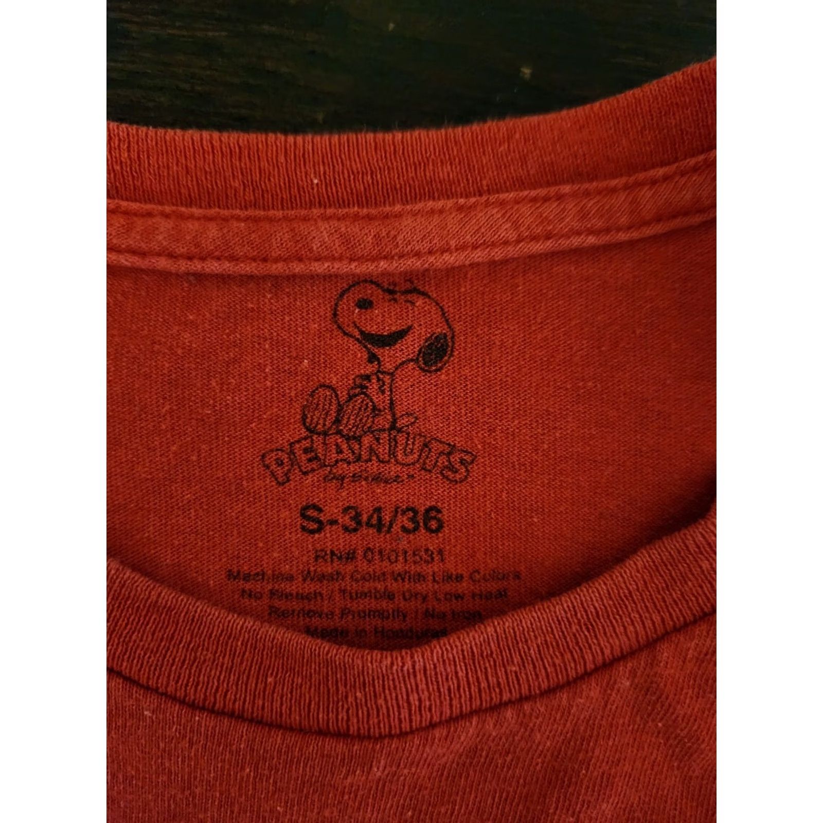 Peanuts Peanuts Charlie Brown Pardon my swag Graphic T-shirt Short Sleeve Small 34/36 Red Cotton Men Shirt Regular Vintage: No Size US S / EU 44-46 / 1 - 3 Thumbnail