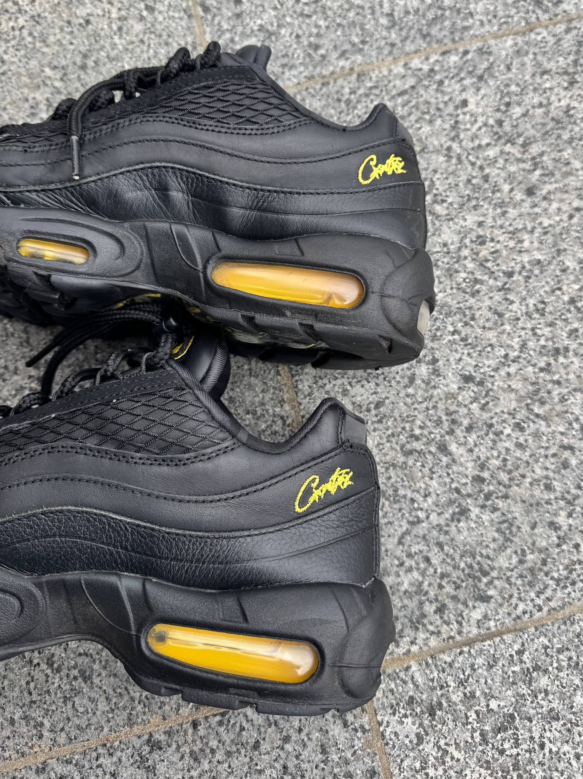 Corteiz × Nike Nike Air Max 95 x Corteiz Black Tour Yellow Honey FB2709-003 Size US 7 / EU 40 - 11 Thumbnail