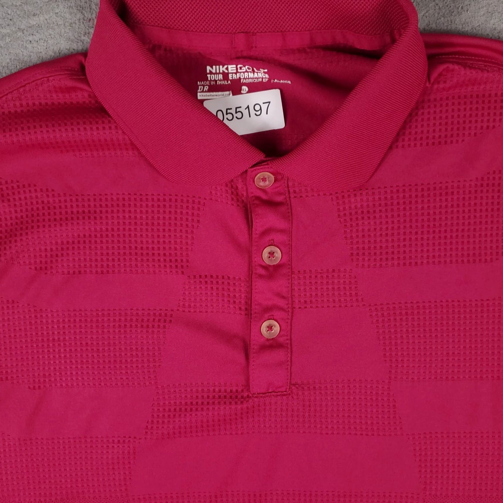 Nike Nike Polo Shirt Mens Size XL Magenta Swoosh Golf Casual Short Sleeve Pink Polyester Polyester Blend Logo Zipper Brand Nike Dri-Fit Satin? Size US XL / EU 56 / 4 - 2 Thumbnail
