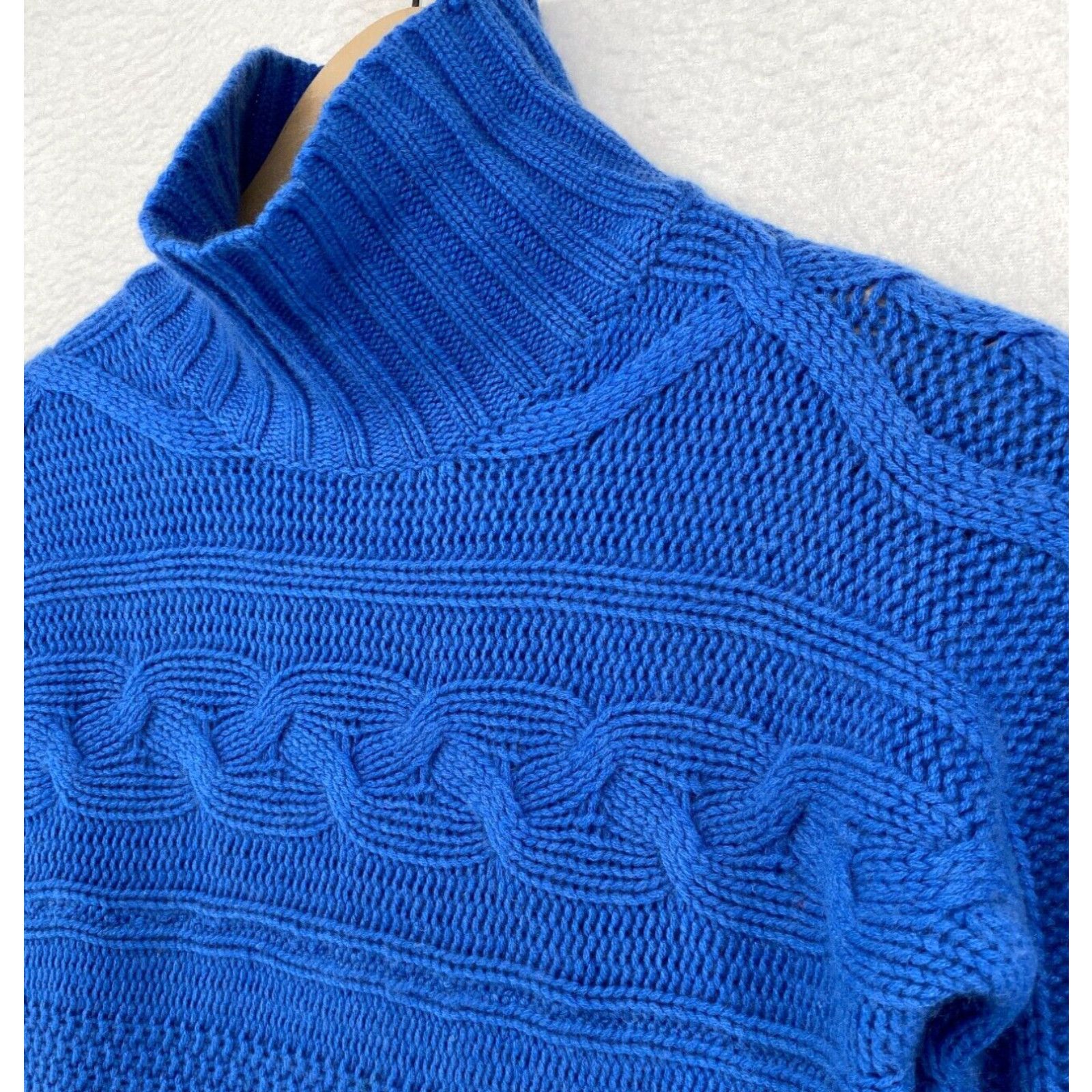 image of Vintage Garnet Hill Sweater Womens Xs 100% Cashmere Cable Knit Turtleneck Pullover Blue in White