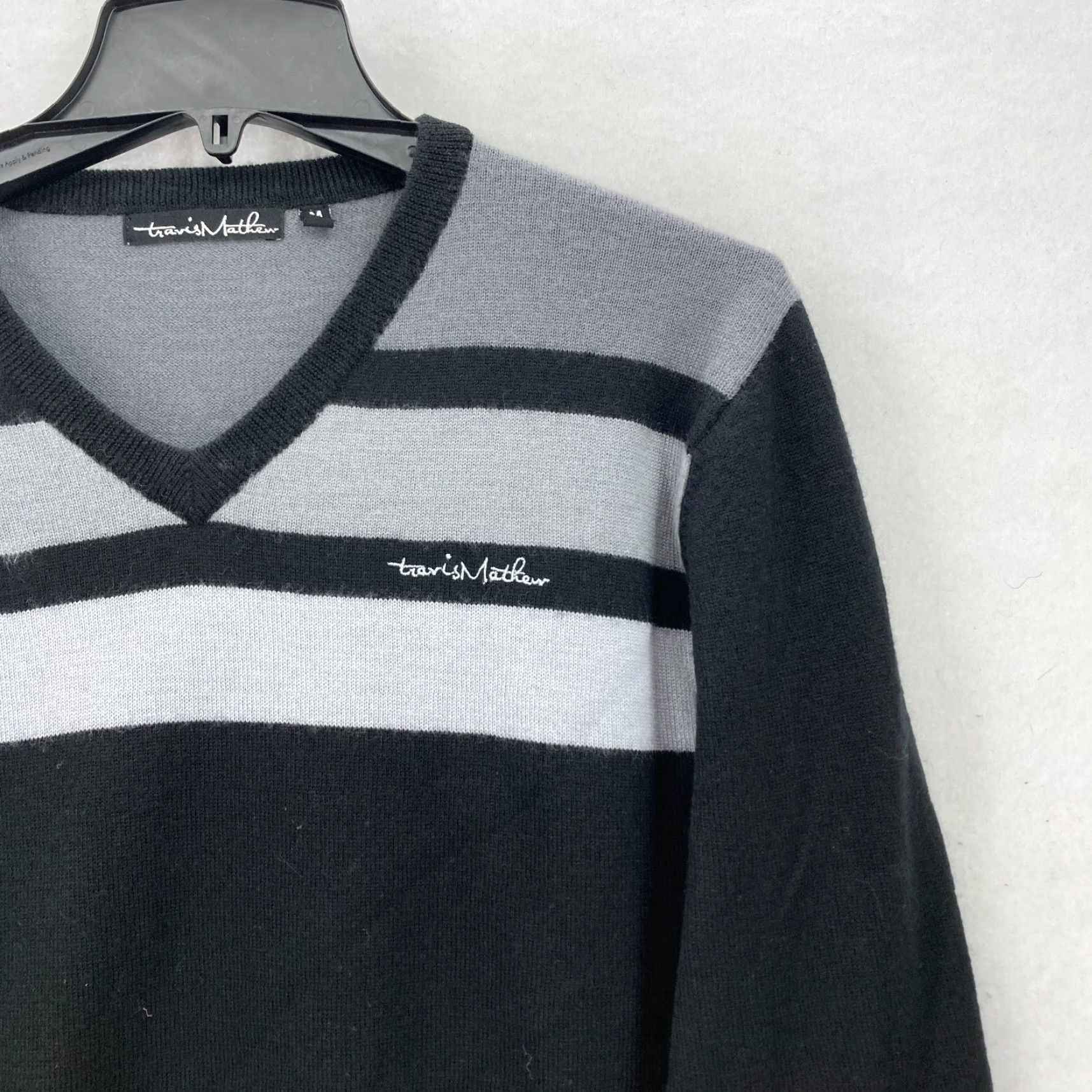 TravisMathew Travis Matthew Golf Merino Wool V-Neck Sweater Mens Medium Black Long Sleeve Pullover Size US M / EU 48-50 / 2 - 2 Thumbnail