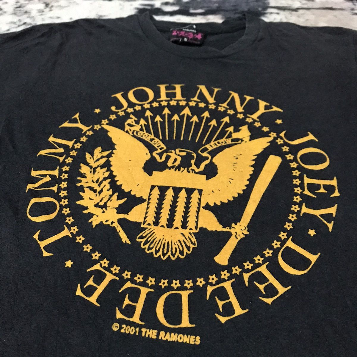 Band Tees Vintage Ramones Band Tshirt Size US S / EU 44-46 / 1 - 4 Thumbnail