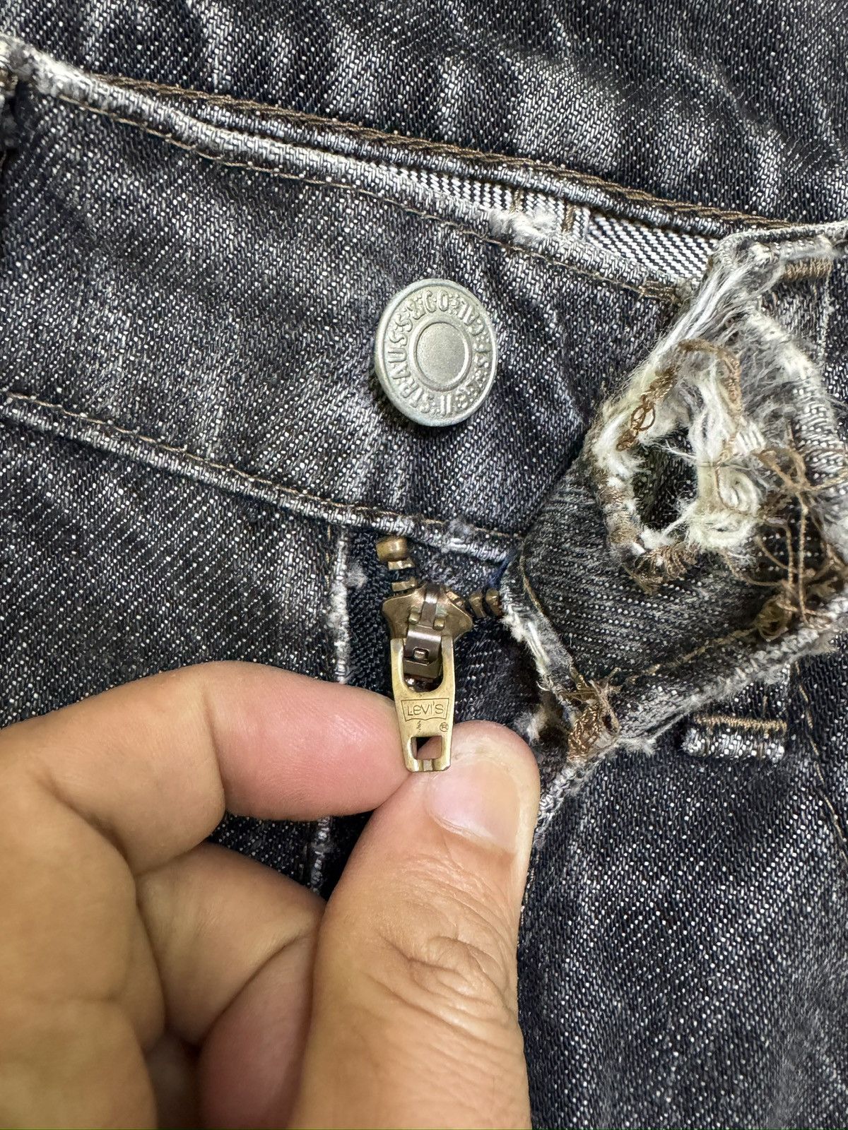 Levi's Vintage Levi’s 603 Acid Wash Distressed Tapered Leg Jeans Size US 28 / EU 44 - 11 Thumbnail