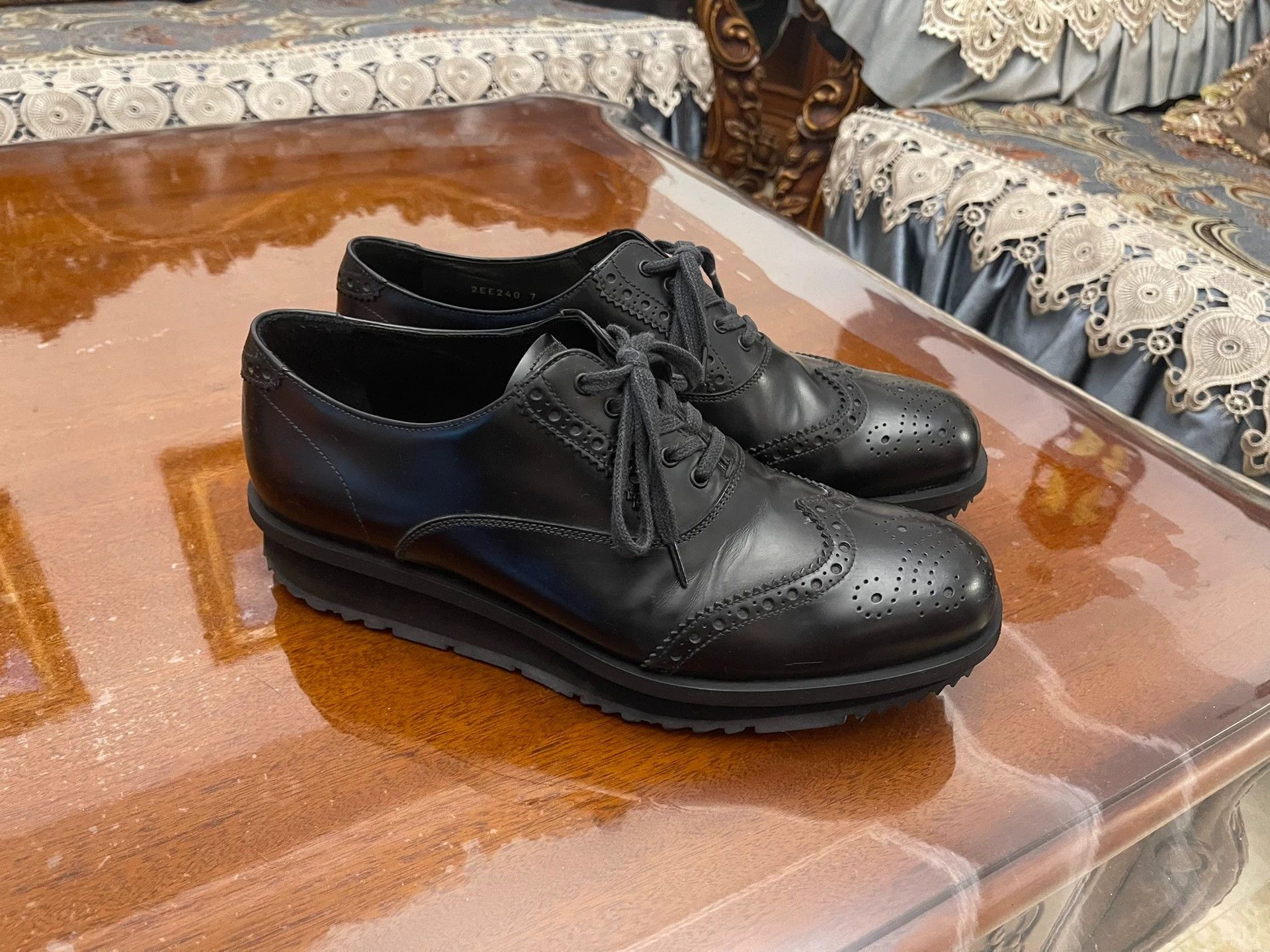 Prada Prada Men's 7 Baroque Leather Shoes (Worn Few Times) Size US 7 / EU 40 - 1 Thumbnail