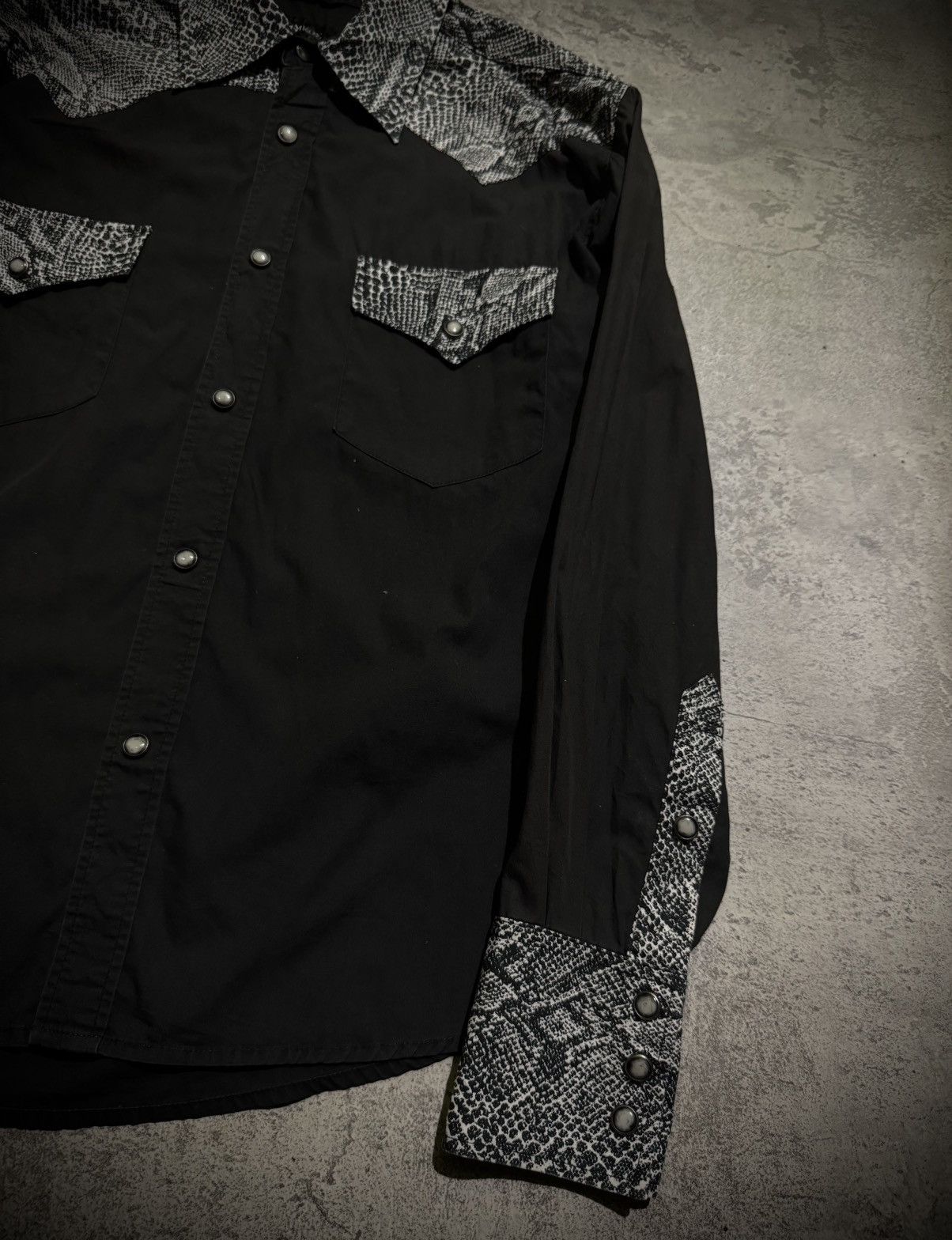 Hysteric Glamour Omkom snakeskin lgb ifsixwasnine shirt Size US M / EU 48-50 / 2 - 4 Thumbnail