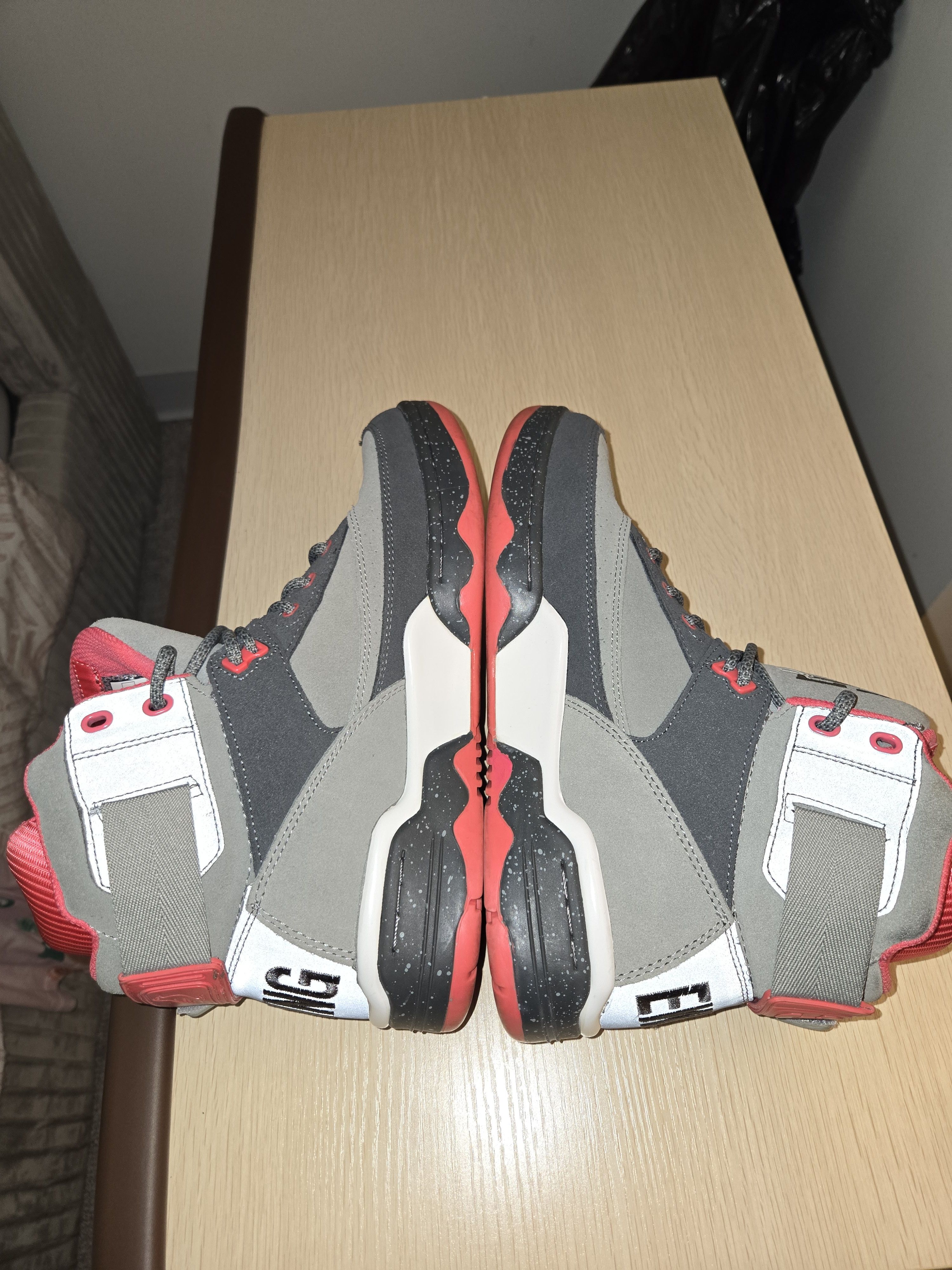 Ewing Athletics × Staple Ewing Athletics X Staple "Pigeon" Pink Grey Suede size 9 Size US 9 / EU 42 - 9 Thumbnail