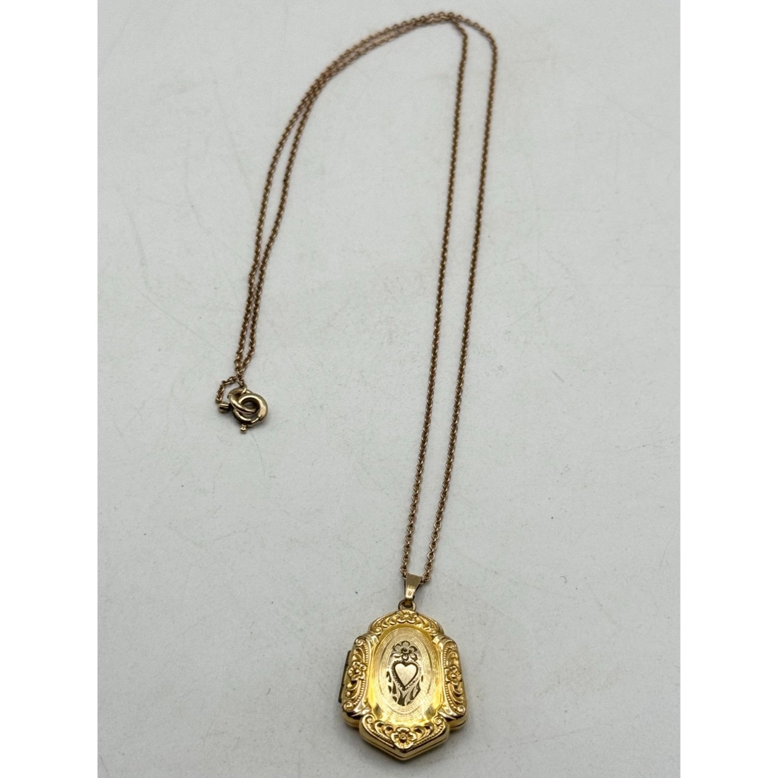Vintage Estate Gold Filled Heart Flower Locket Necklace Size ONE SIZE - 6 Thumbnail