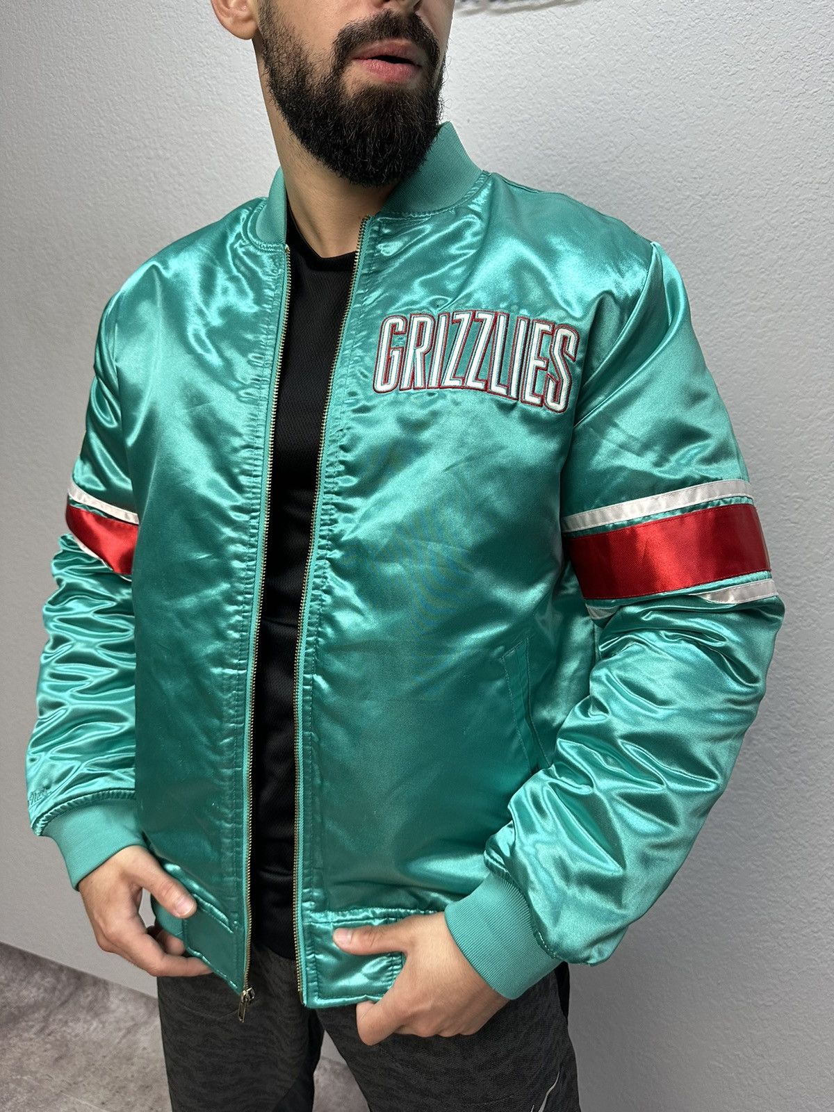 Mitchell & Ness × NBA Vintage Mitchell & Ness Grizzlies NBA Bomber Jacket Size US M / EU 48-50 / 2 - 3 Thumbnail
