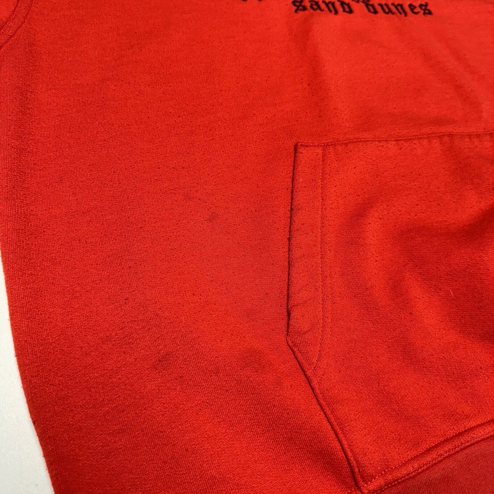 Vintage Vintage Gordon Well Sand Dunes Hoodie Mens 2XL Red Embroider Size US XXL / EU 58 / 5 - 8 Thumbnail
