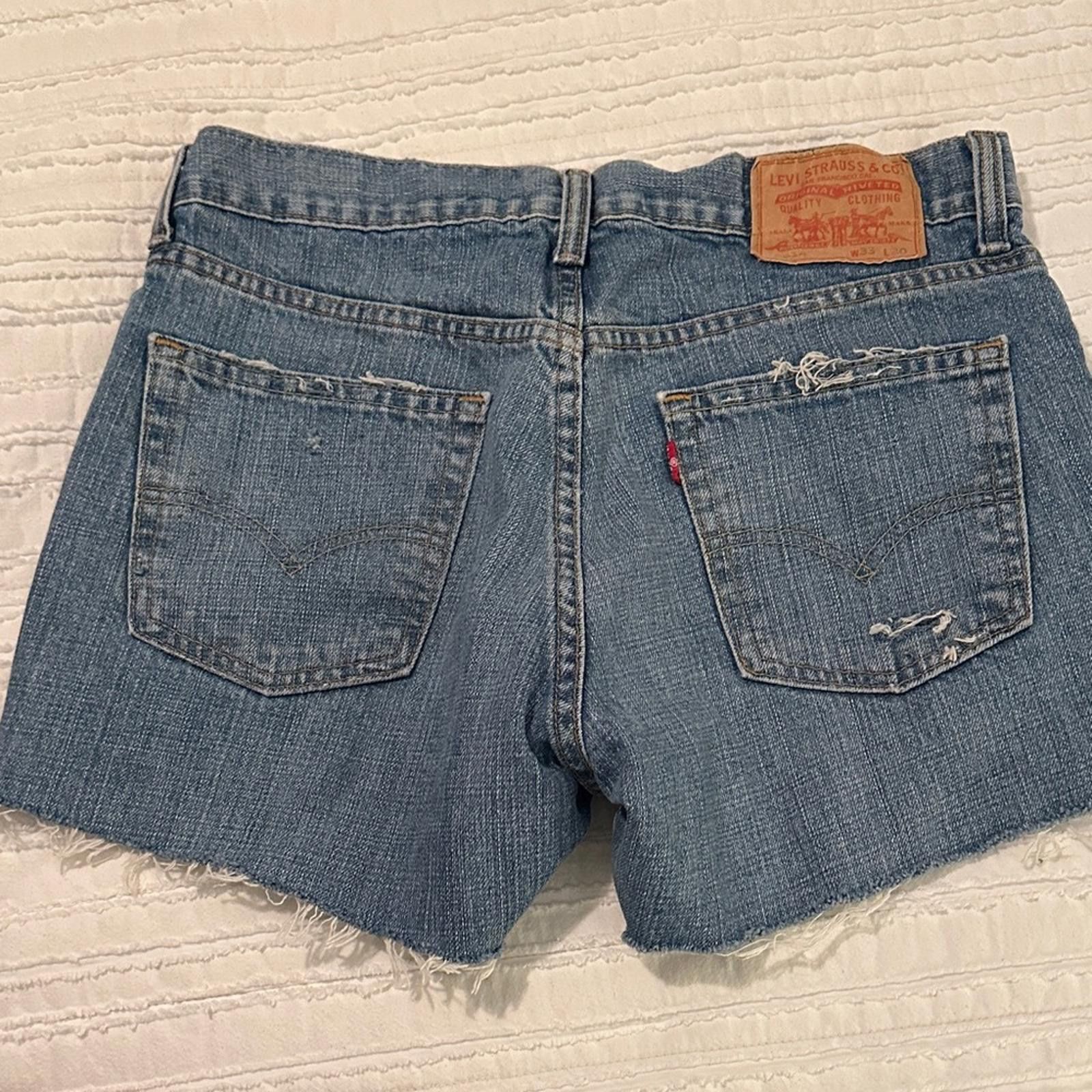 Levi's Levi's 514 size 33 Destroyed Shorts Women's Blue Distressed Size 32" / US 10 / IT 46 - 1 Thumbnail