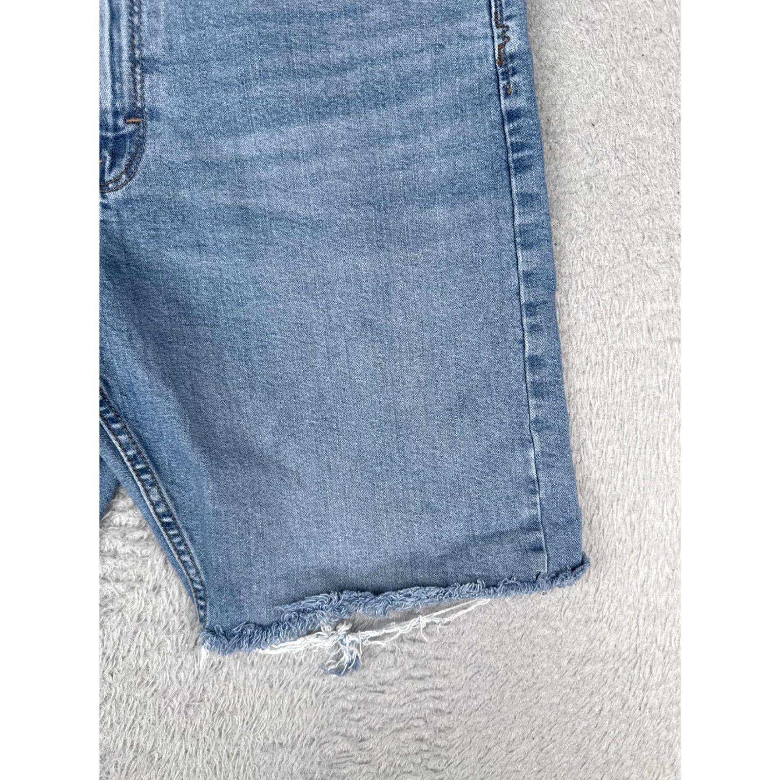 Wrangler Wrangler Denim Shorts Mens 34x9 Blue Relaxed Boot Cutoff Raw Hem Frayed Stretch Bermuda Shorts - 5-Pocket Size US 34 / EU 50 - 2 Thumbnail