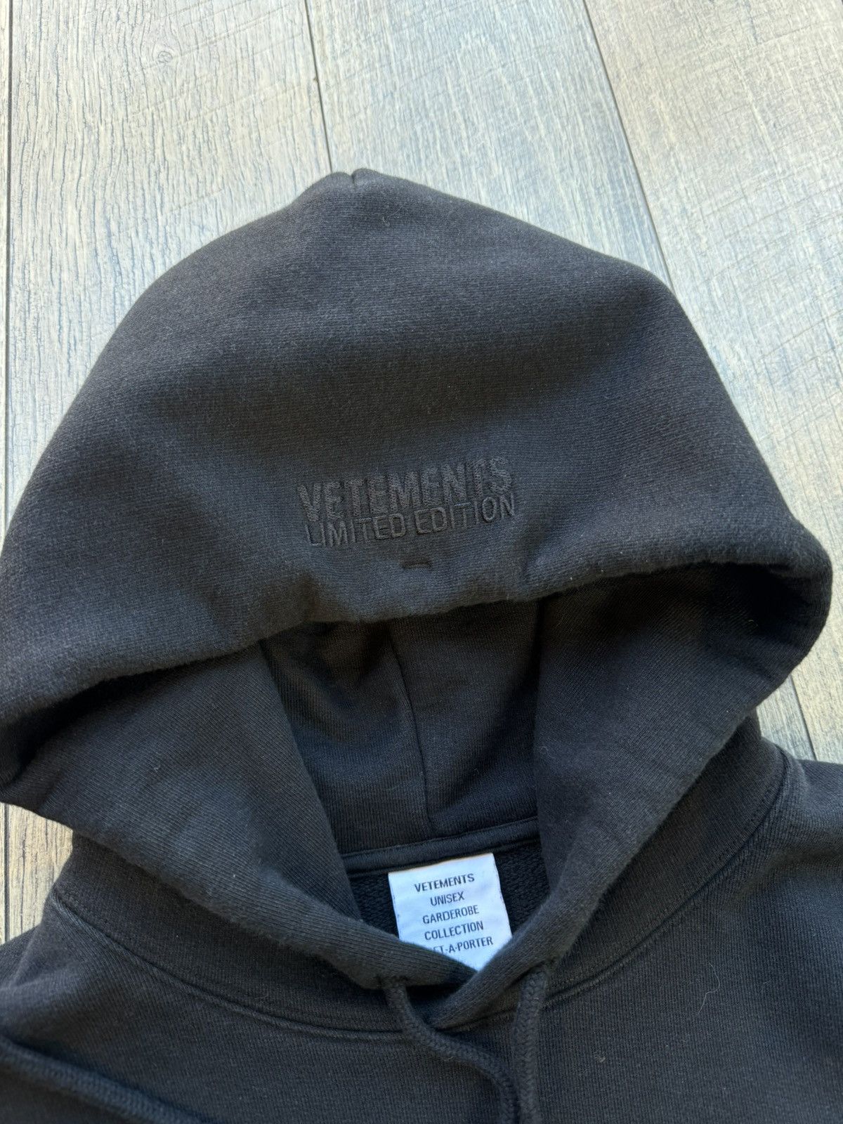 Vetements Vetements Paris Logo Black Oversized Hoodie - Medium Size US M / EU 48-50 / 2 - 3 Thumbnail