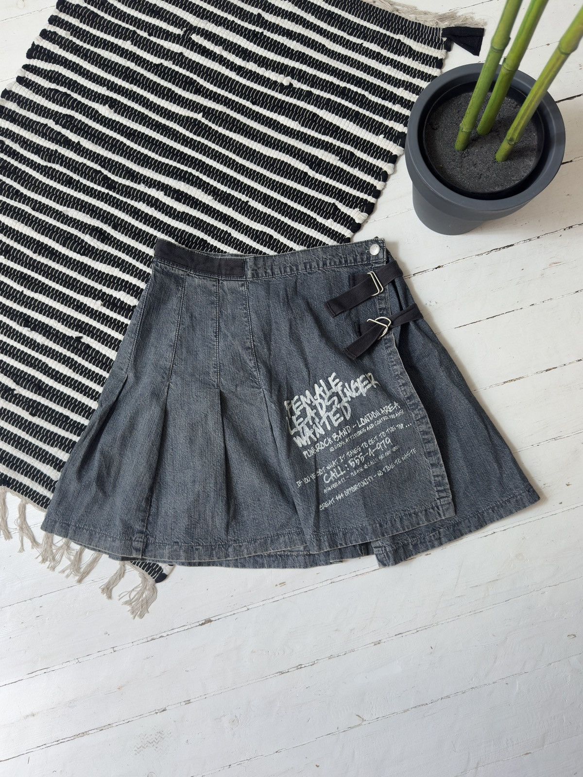 Other VINTAGE EDC DENIM PLEATED 2000s MINI SKIRT Size 25" / US 0 / IT 36 - 1 Thumbnail