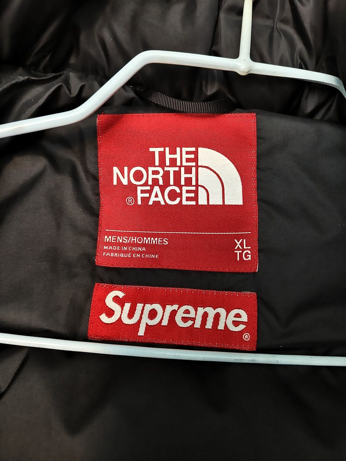 Supreme × The North Face Supreme tnf the north face leaves nuptse Jacket Size US XL / EU 56 / 4 - 4 Thumbnail