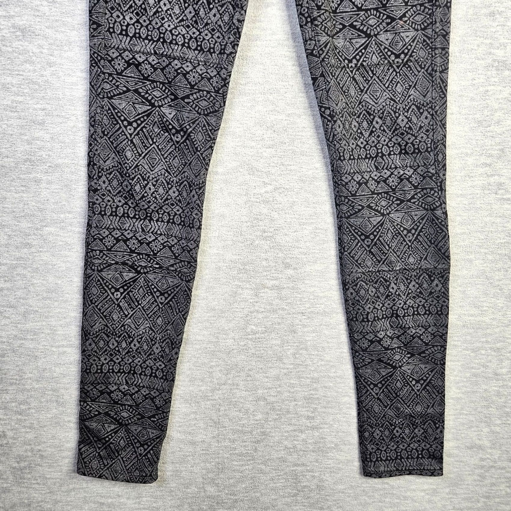 Athleta Athleta Women's Leggings Skinny Black Gray Low-rise XS Regular Legging Pant Size XS Black Athleta Activewear Pants Womens 90s Sports Athleisure Socks? Size 26" / US 2 / IT 38 - 3 Thumbnail