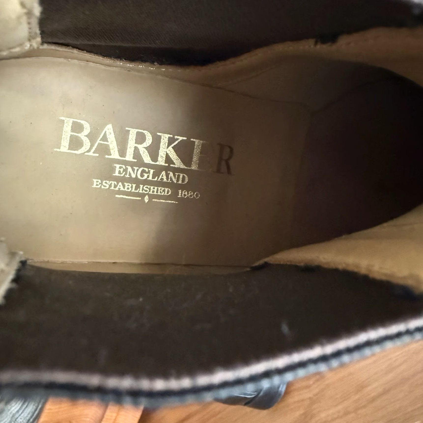 Barker Barker Chelsea Boots Men UK 7 US 8 Black Calf Leather Goodyear Welted Leather Lining Mens Size US 7 / EU 40 - 6 Thumbnail