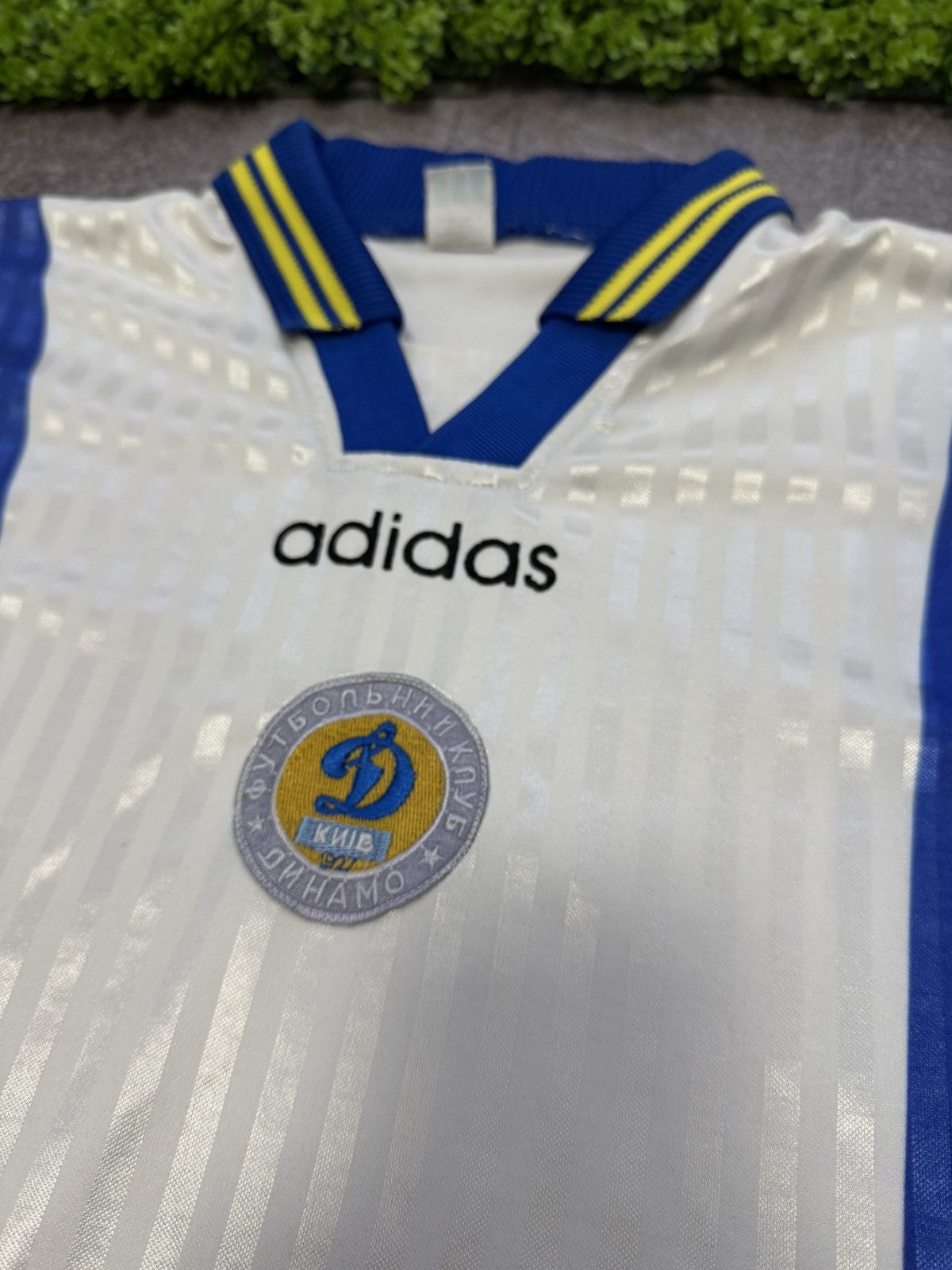 Adidas Vintage 90s FC Dynamo Kyiv away football shirt jersey Size US XL / EU 56 / 4 - 5 Thumbnail