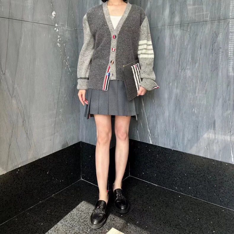 Thom Browne Thom Browne Gray classic four-bar buckle wool knitted cardi Size US S / EU 44-46 / 1 - 8 Thumbnail