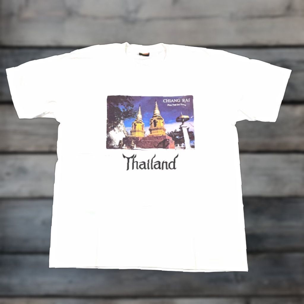 Vintage VINTAGE Pon Pon White Chiang Rai Thailand Photograph Print T-Shirt Adult Large Travel Mens Size US L / EU 52-54 / 3 - 1 Thumbnail