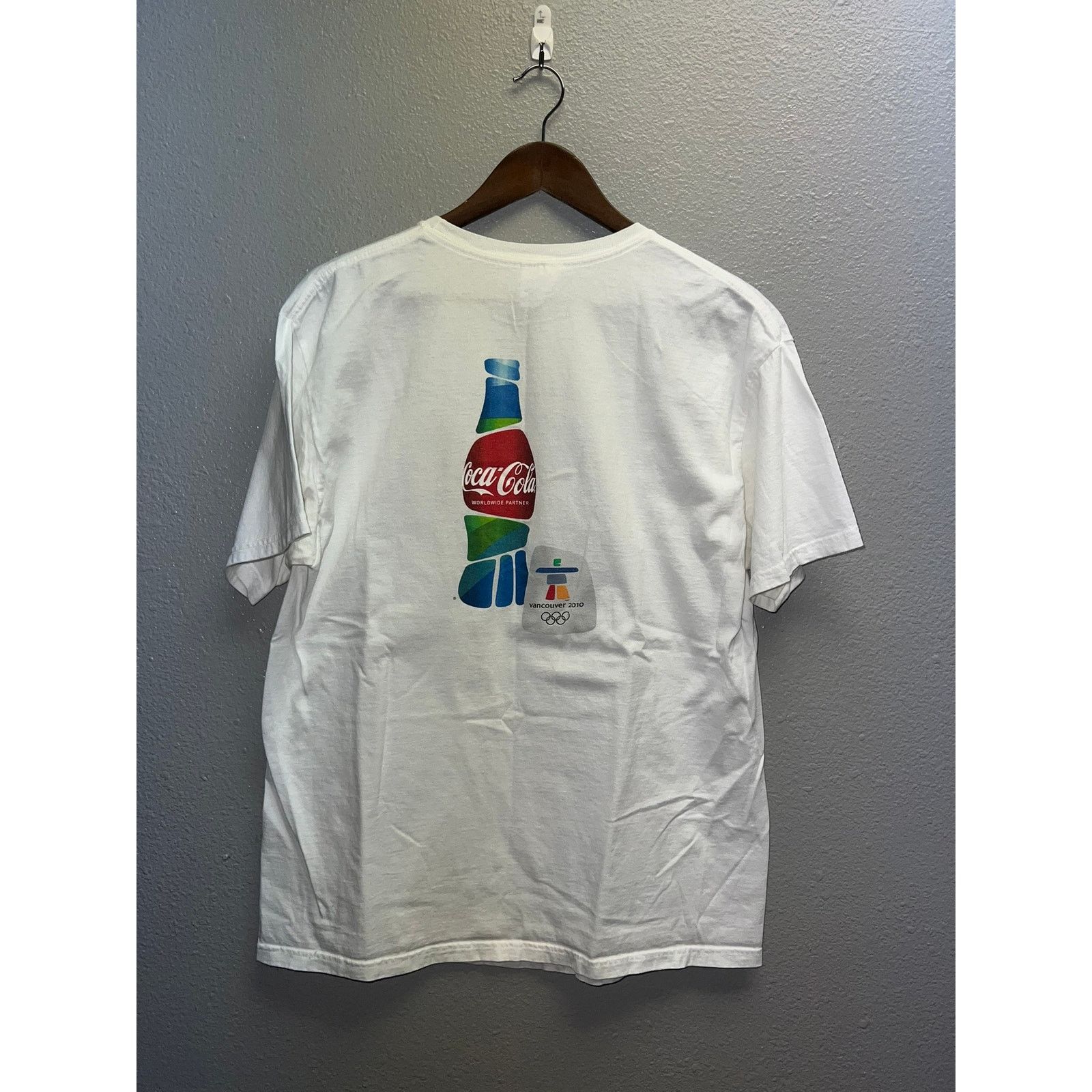 Hanes Vintage Coke Shirt Olympics Vancouver 2010 Coca-Cola Tee L Size US L / EU 52-54 / 3 - 5 Thumbnail