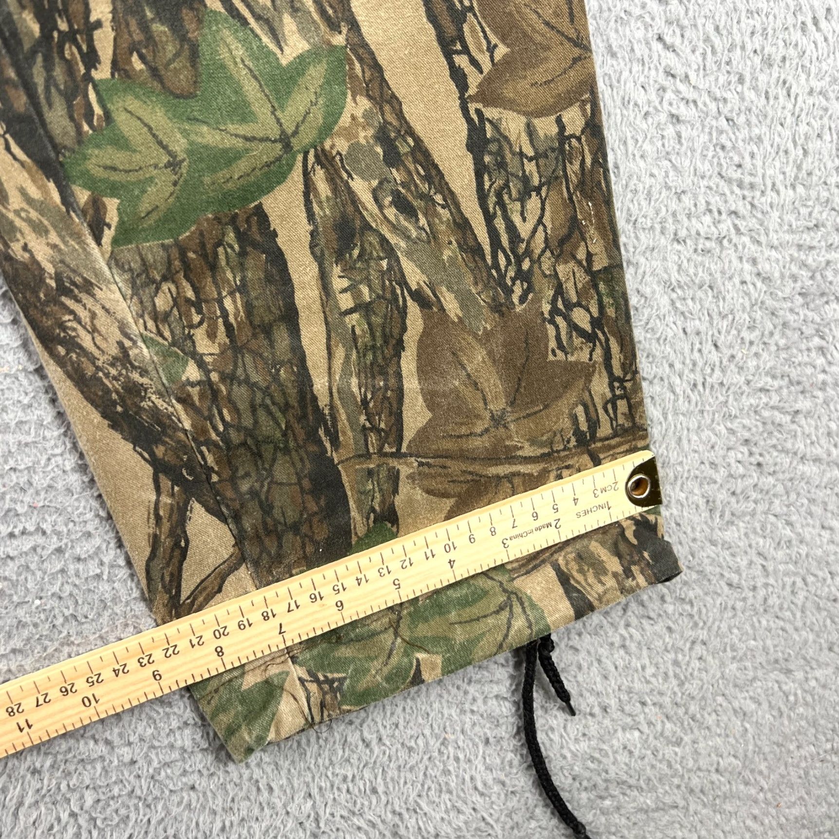 Vintage VINTAGE Key Camo Pants Mens S 30x32 Realtree Cargo Talon 70s 80s Cargo, Twill, Cotton Blend, Polyester, Cotton | Bag? No extra info allowed. Size US 29 - 2 Thumbnail