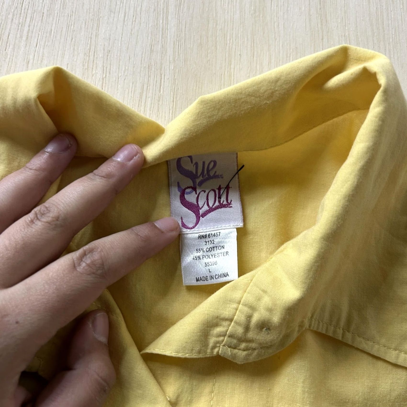 Vintage Sue Scott Shirt Womens Small Yellow Button-Up 3/4 Sleeve Collared Top Casual Size S / US 4 / IT 40 - 2 Thumbnail