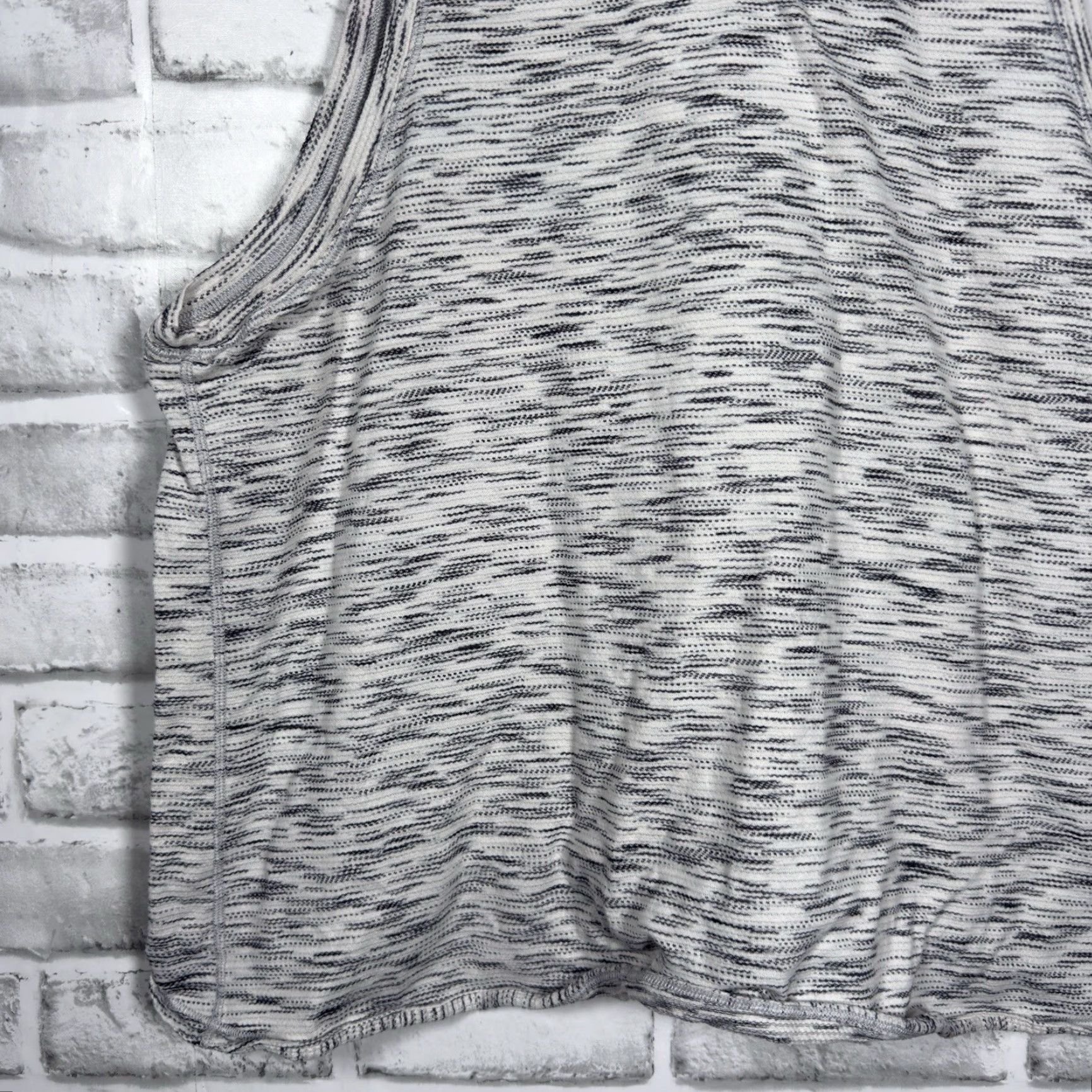 Lululemon Lululemon White Athletic Tank Top Womens Size M Size M / US 6-8 / IT 42-44 - 3 Thumbnail