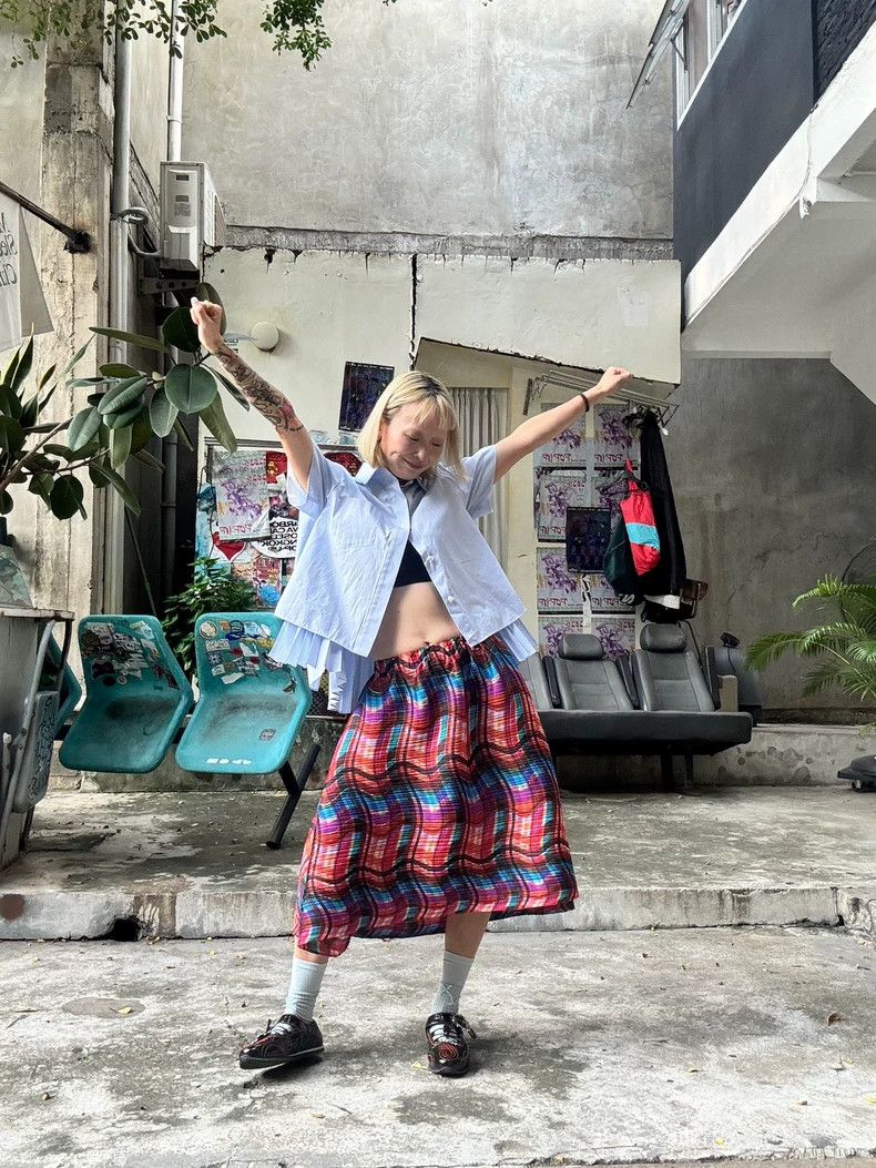 Pleats Please Issey Miyake Issey Miyake size:3 Rainbow pleated skirt Size 31" - 2 Thumbnail