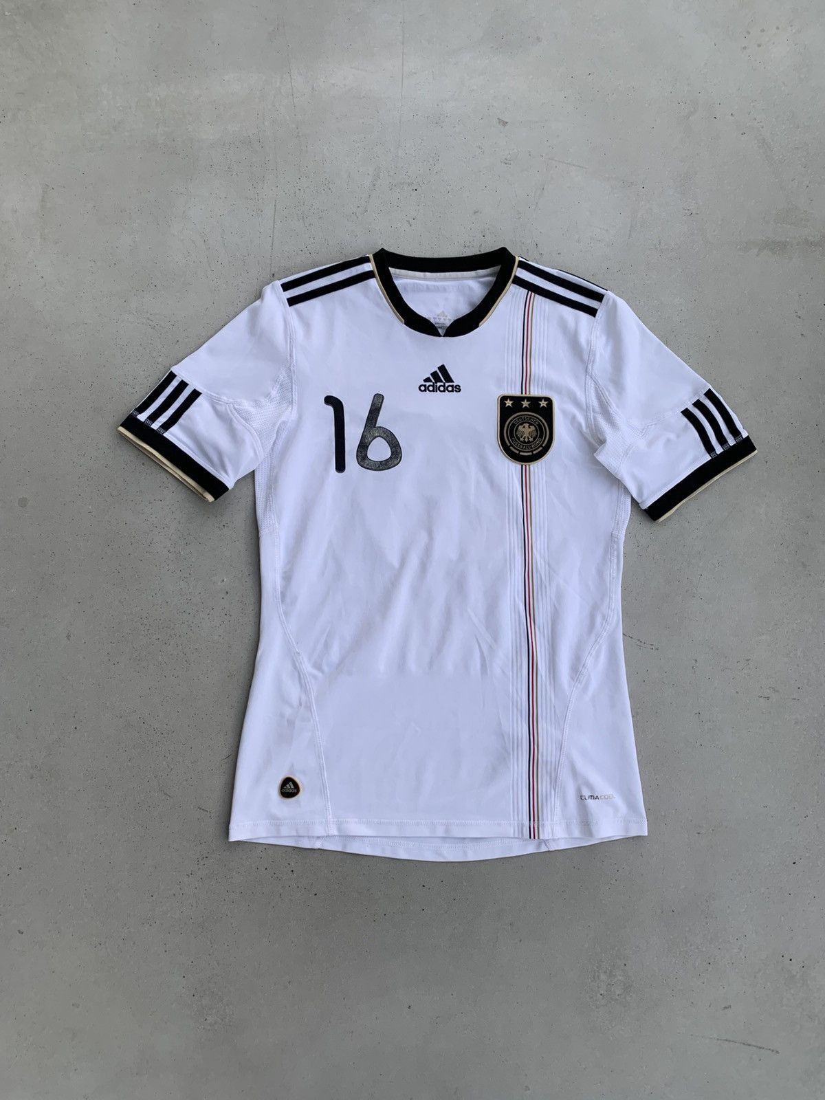 Adidas Adidas Germany Jersey Vintage Football Tee Size US S / EU 44-46 / 1 - 1 Thumbnail