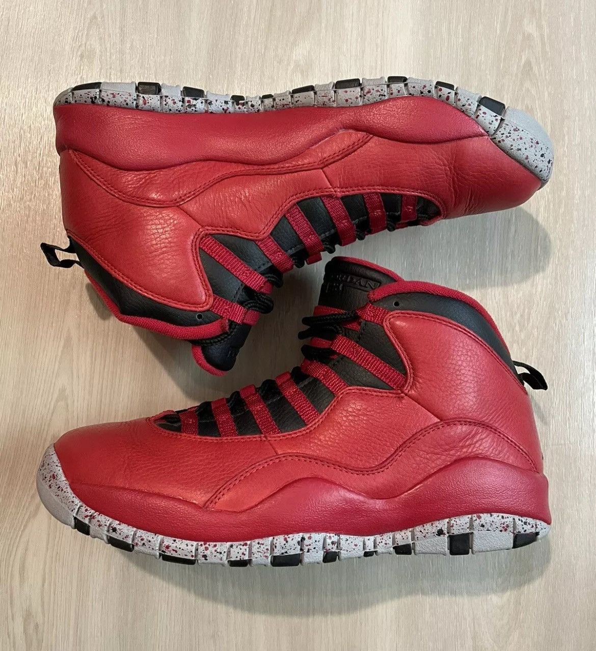 Jordan Brand × Nike NIKE AIR JORDAN 10 RETRO 30TH GYM RED SZ 9.5 Size US 9.5 / EU 42-43 - 2 Thumbnail