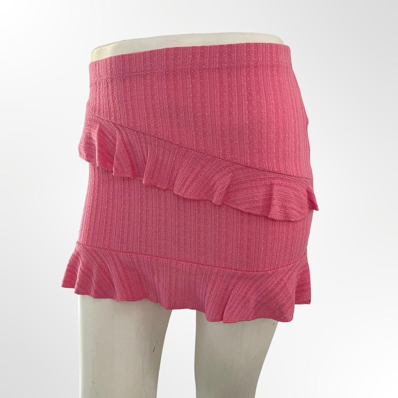 Fashion Nova Fashion Nova Pink Ruffled Women's Skirt Size 28" / US 6 / IT 42 - 1 Thumbnail