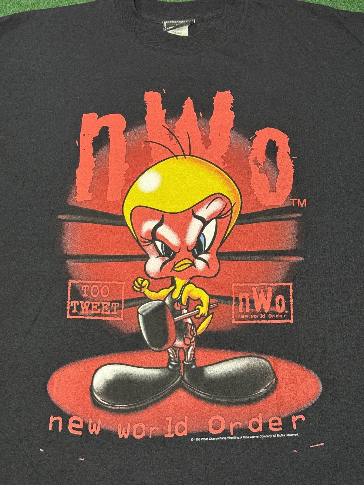 Vintage Vintage 90s NWO WWF Looney Tunes Tweety WrestlingT Shirt Size US XL / EU 56 / 4 - 2 Thumbnail