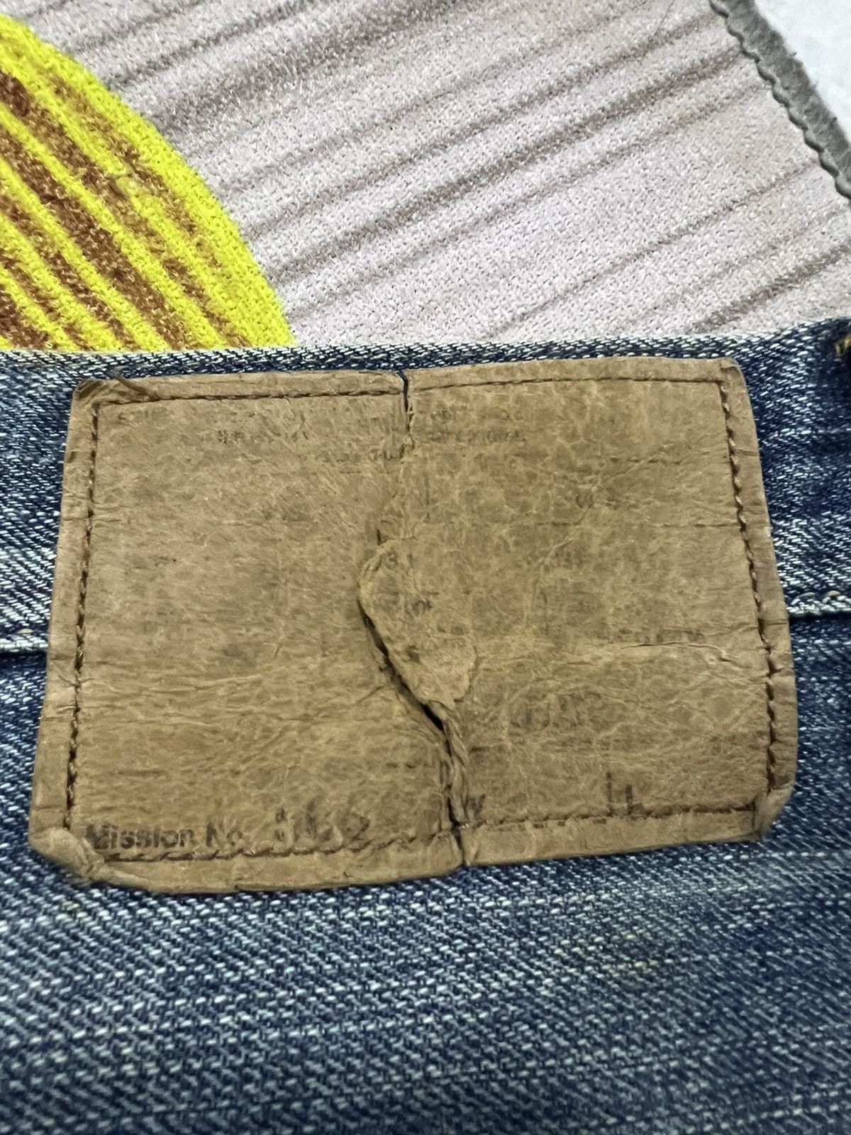 Edwin × Japanese Brand VINTAGE EDWIN HALF SELVEDGE DISTRESSED JEANS Size US 34 / EU 50 - 25 Thumbnail