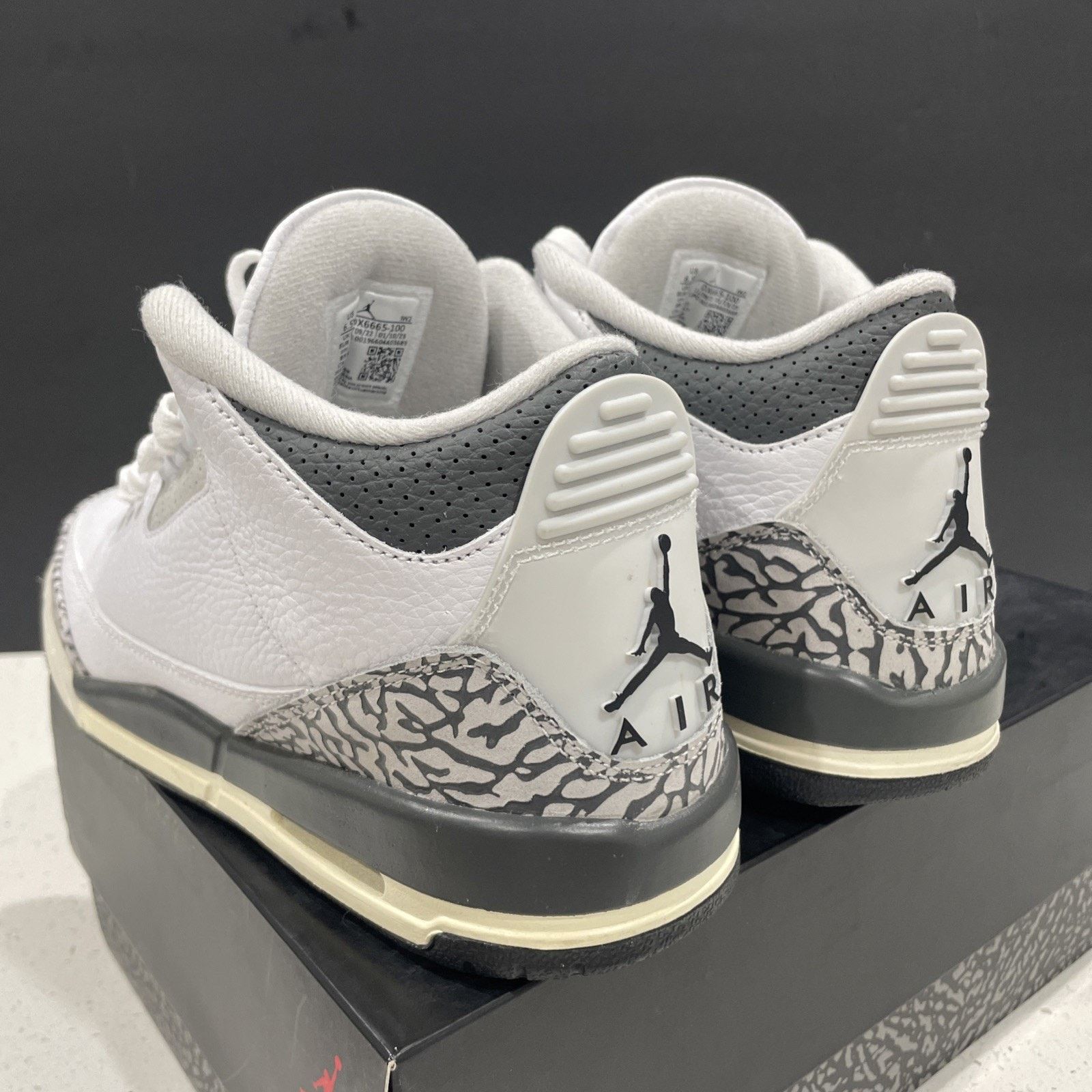 Nike Jordan 3 Retro Hide N' Sneak Black Elephant DX6665-100 Size US 8 / IT 38 - 14 Thumbnail