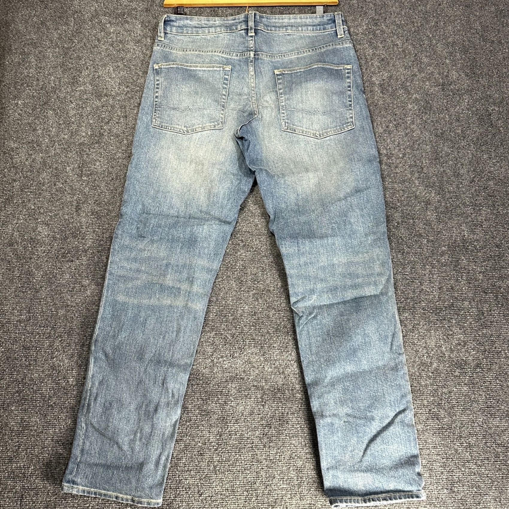 Asos ASOS Jeans Mens 32 X 31 Light Blue Wash Cotton Stretch Straight Leg Pockets 5-Pocket Design Denim Size US 32 / EU 48 - 7 Thumbnail