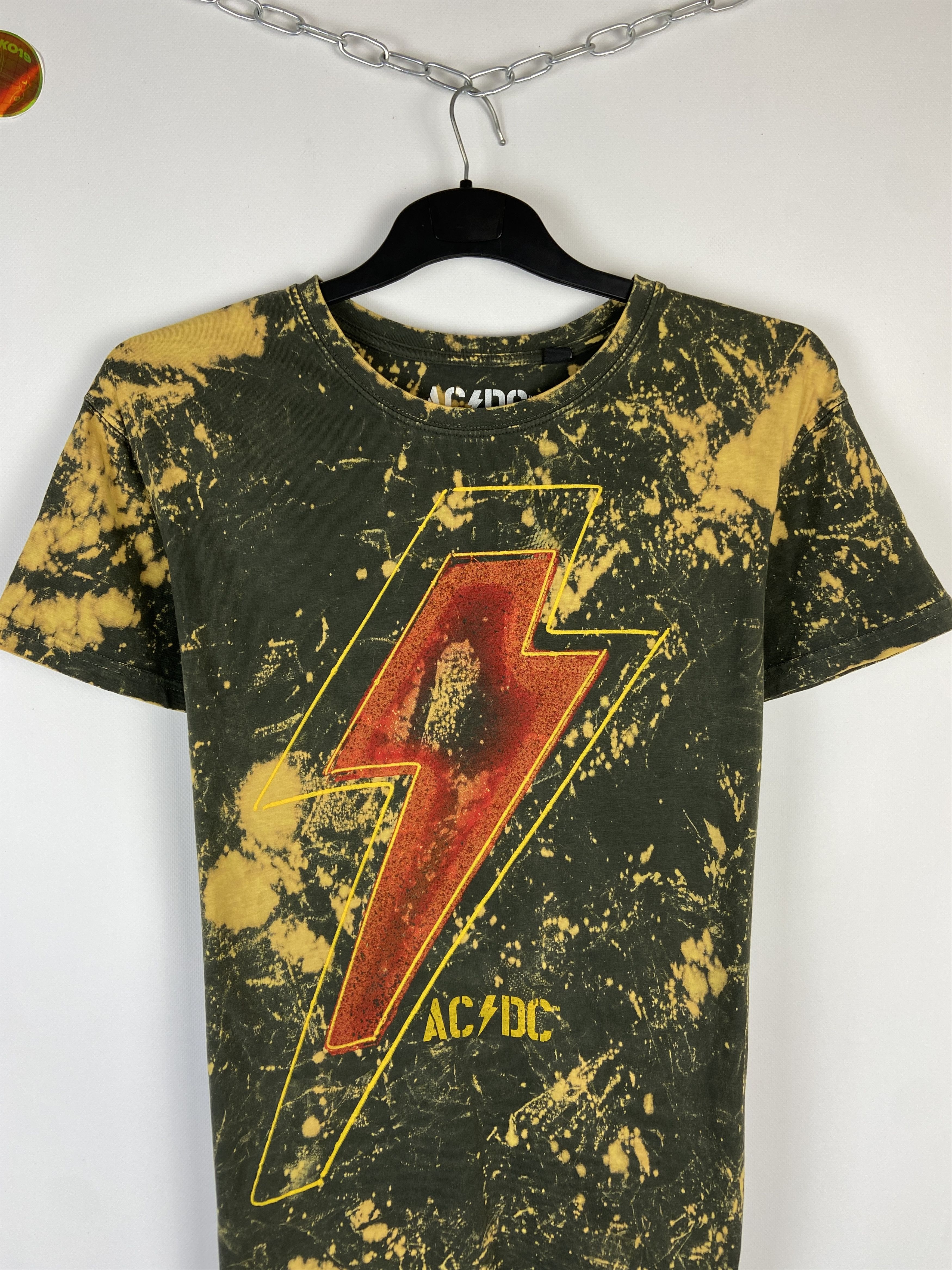 AC/DC Vintage Ac/Dc T-shirt Size US S / EU 44-46 / 1 - 5 Thumbnail