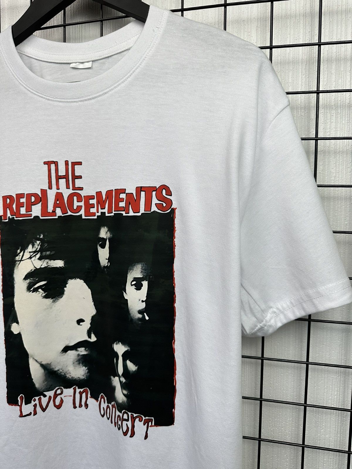 Band Tees The Replacements Band Tee Men White “Live in concert” shirt Size US L / EU 52-54 / 3 - 5 Thumbnail