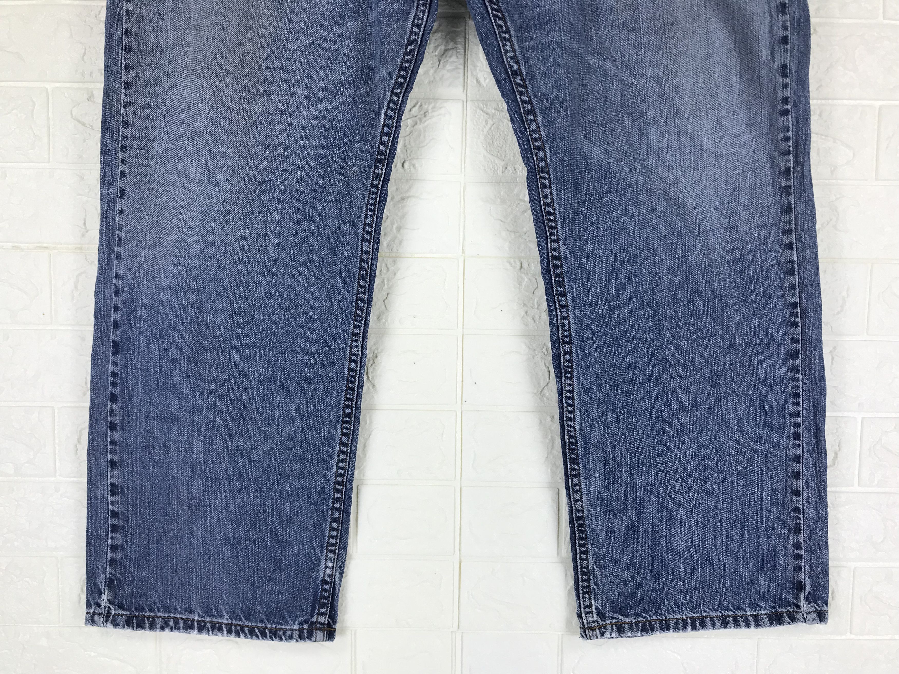 Levi's Vintage Levi's 559 Relaxed Straight Jeans Blue Washed Denim Size US 42 / EU 58 - 4 Thumbnail