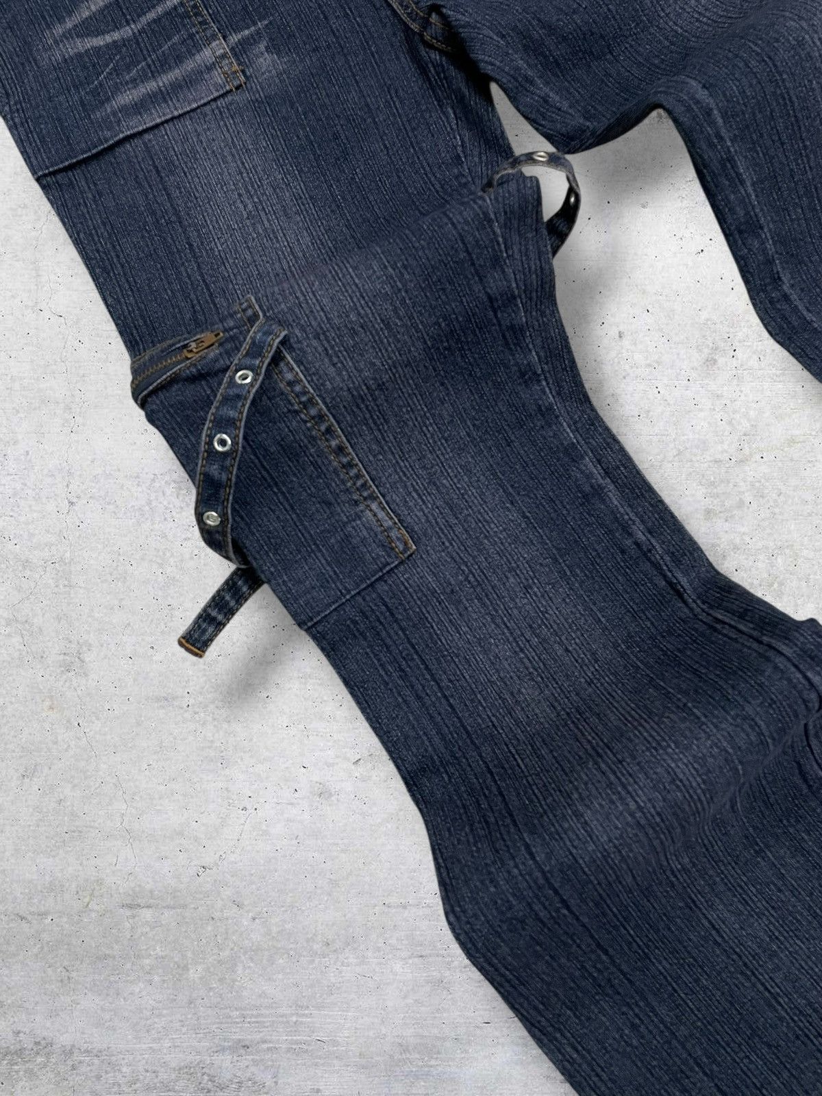 Beauty Beast VINTAGE HAPHAZARD 90S JAPAN DESIGNER FLARED BONDAGE OG DENIM Size US 27 - 8 Thumbnail
